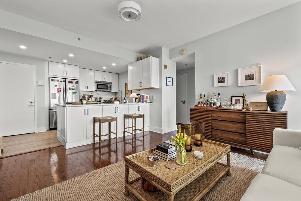 88 MORGAN ST Unit: 2207