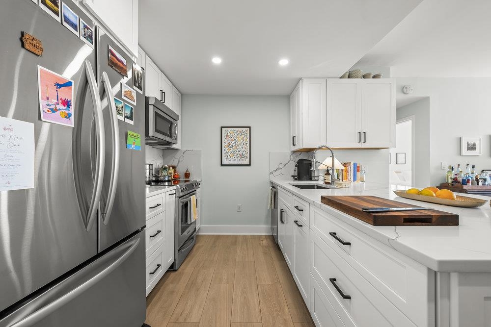 88 MORGAN ST Unit: 2207