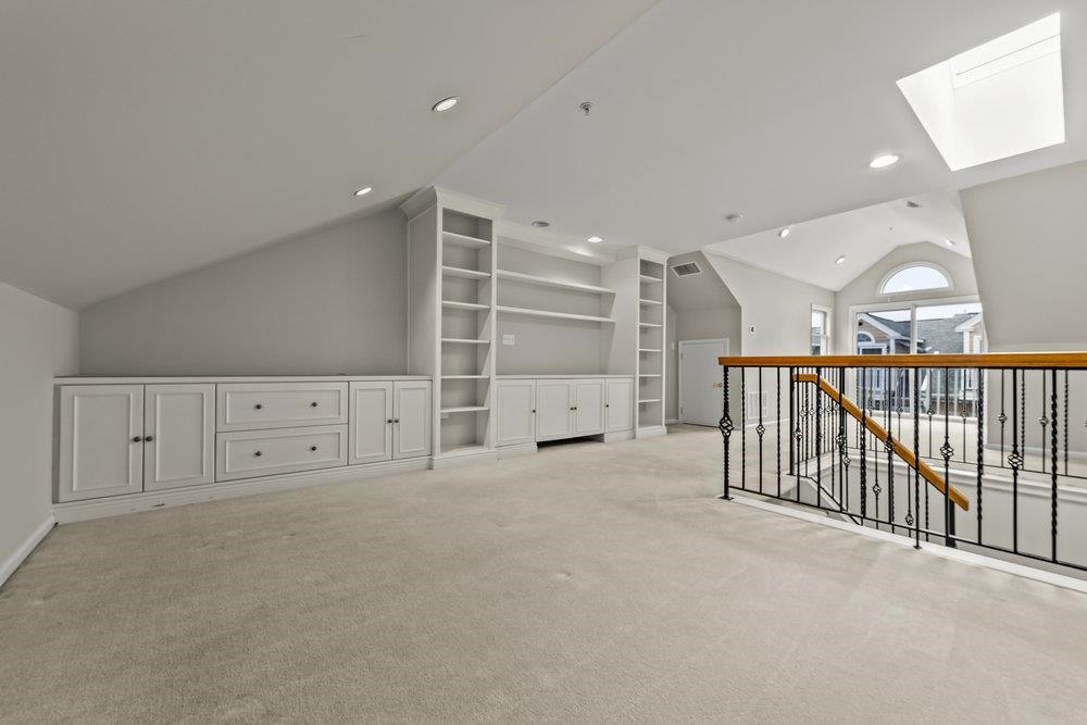 235 PRICE CT