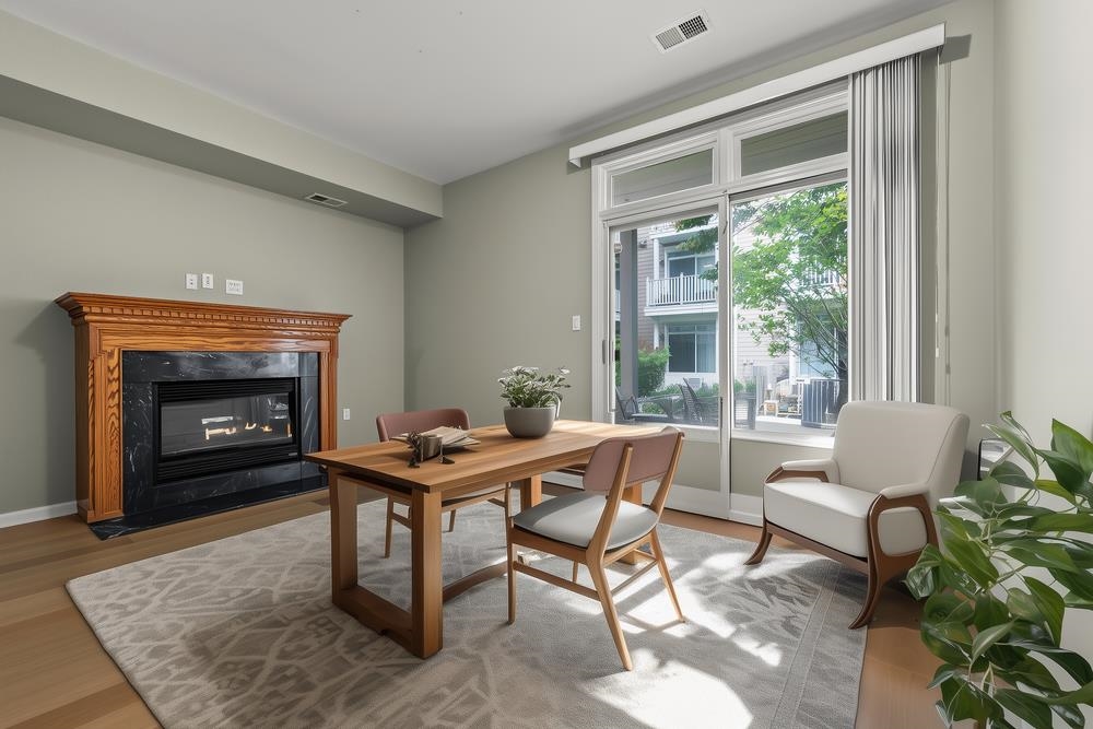 235 PRICE CT