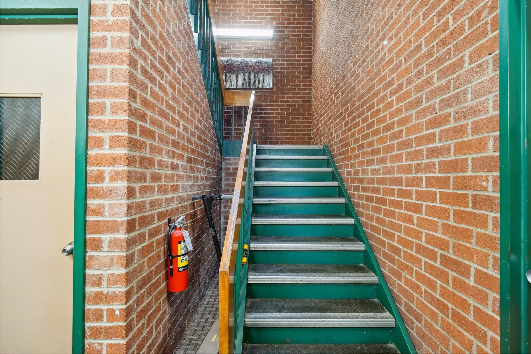 48-50 WEST HAMILTON PL Unit: 5
