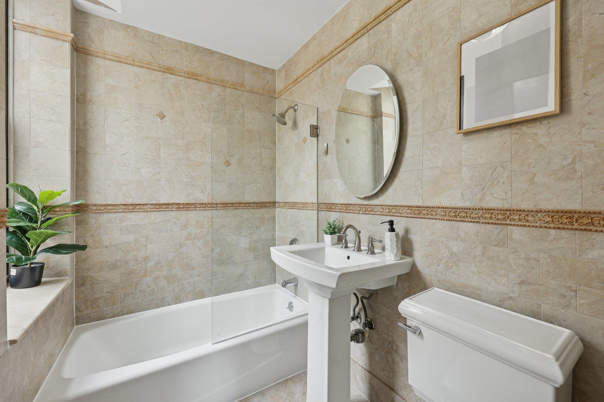 48-50 WEST HAMILTON PL Unit: 5