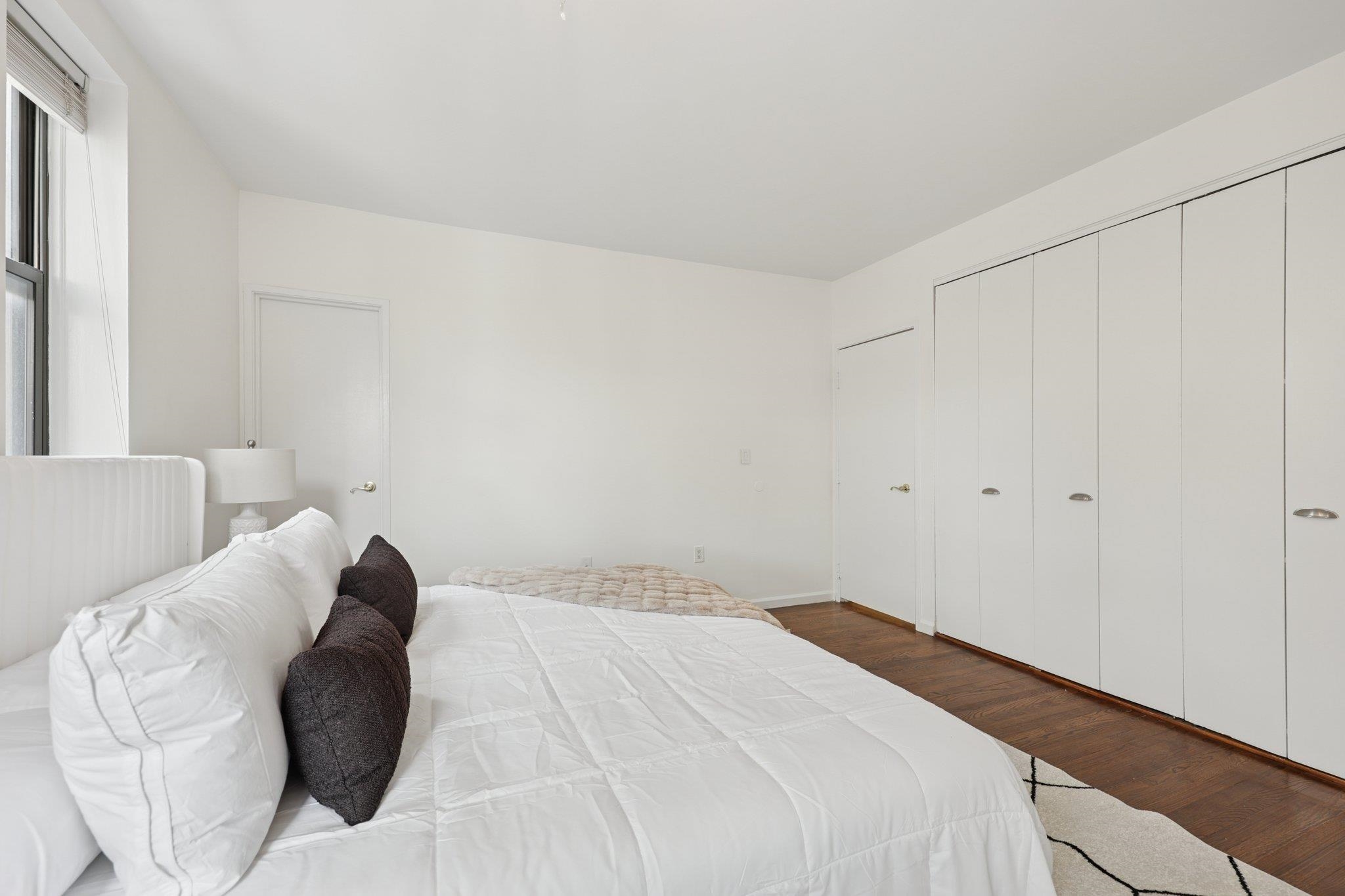 48-50 WEST HAMILTON PL Unit: 5