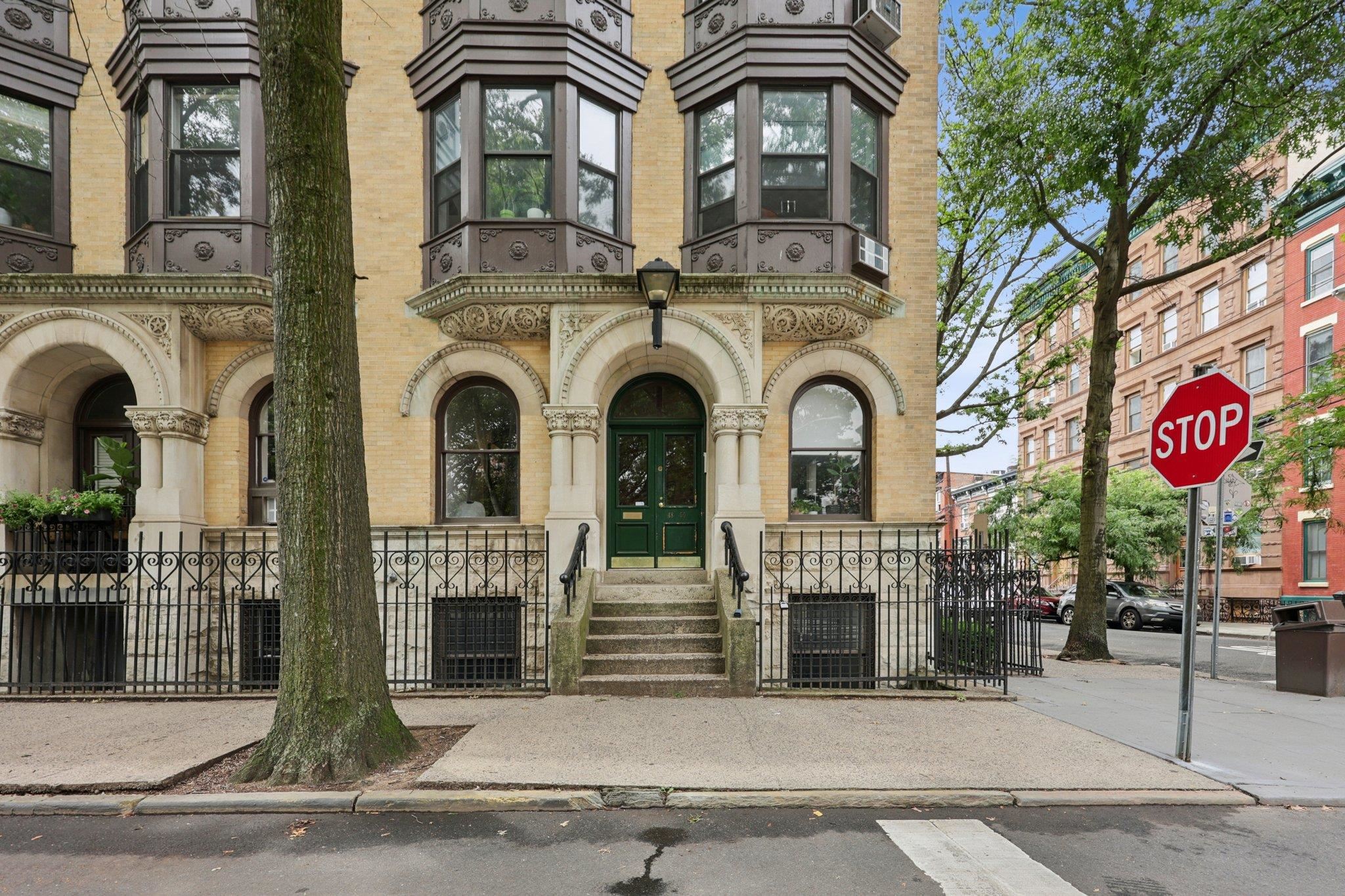 48-50 WEST HAMILTON PL Unit: 5