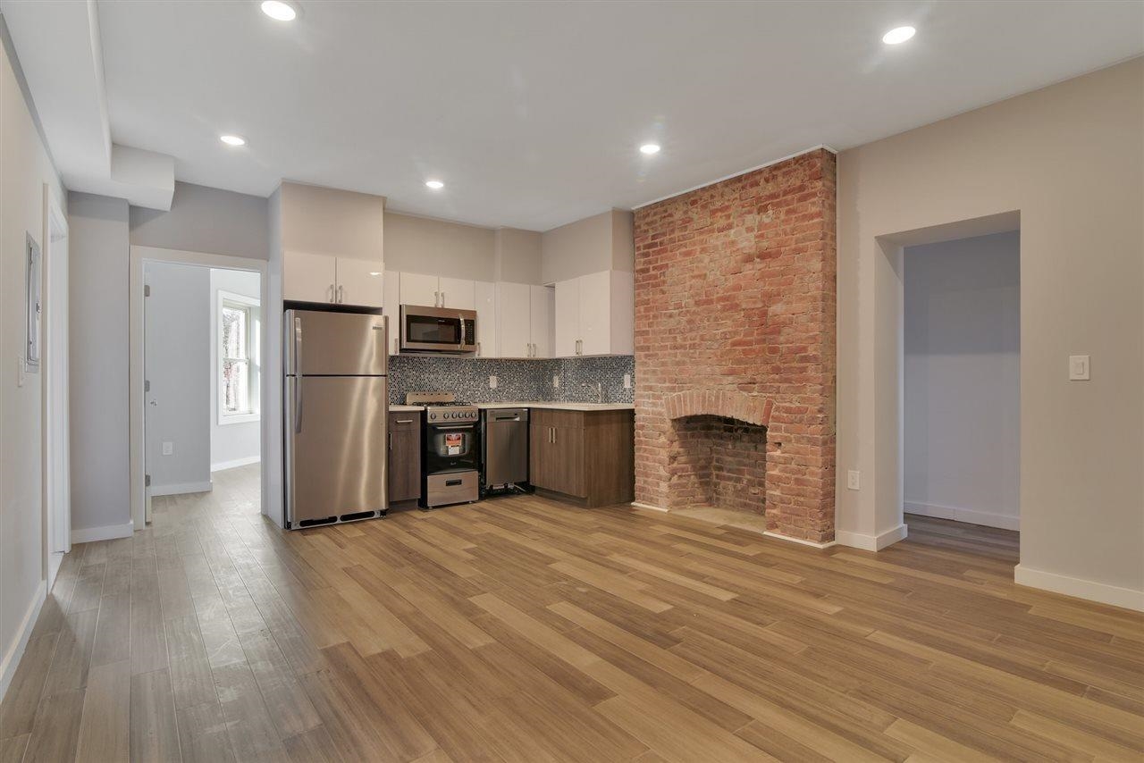 55 WAYNE ST