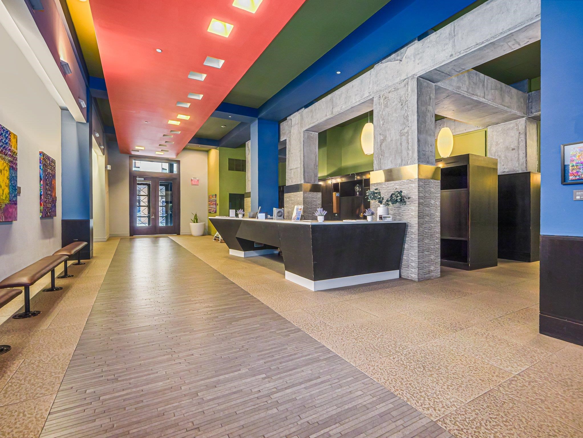 232 PAVONIA AVE Unit: 517