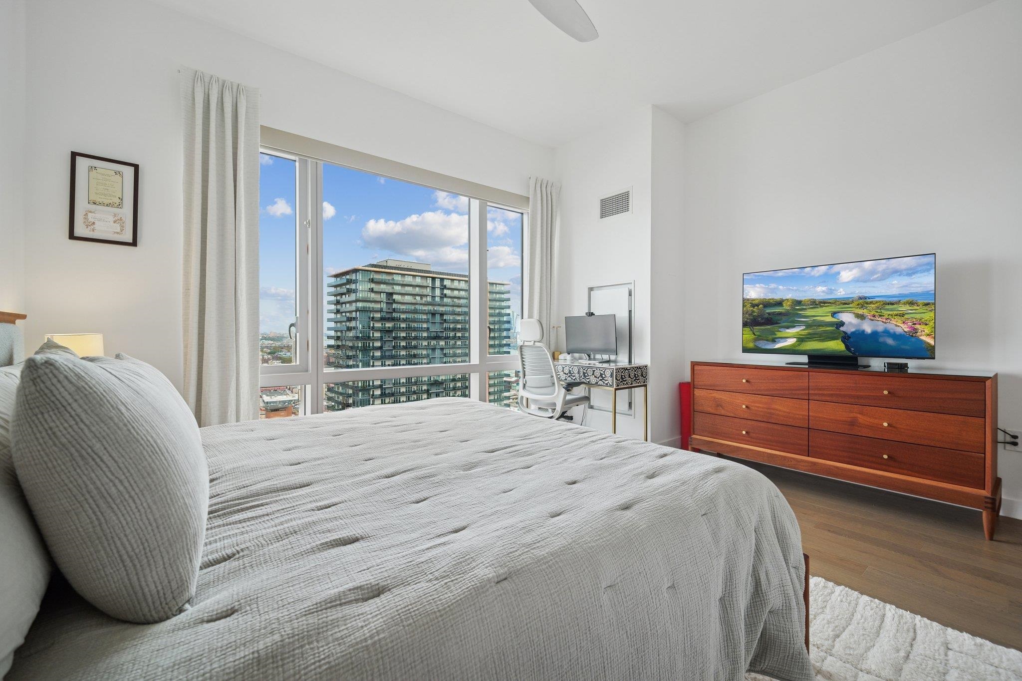 75 PARK LANE SOUTH Unit: 2803