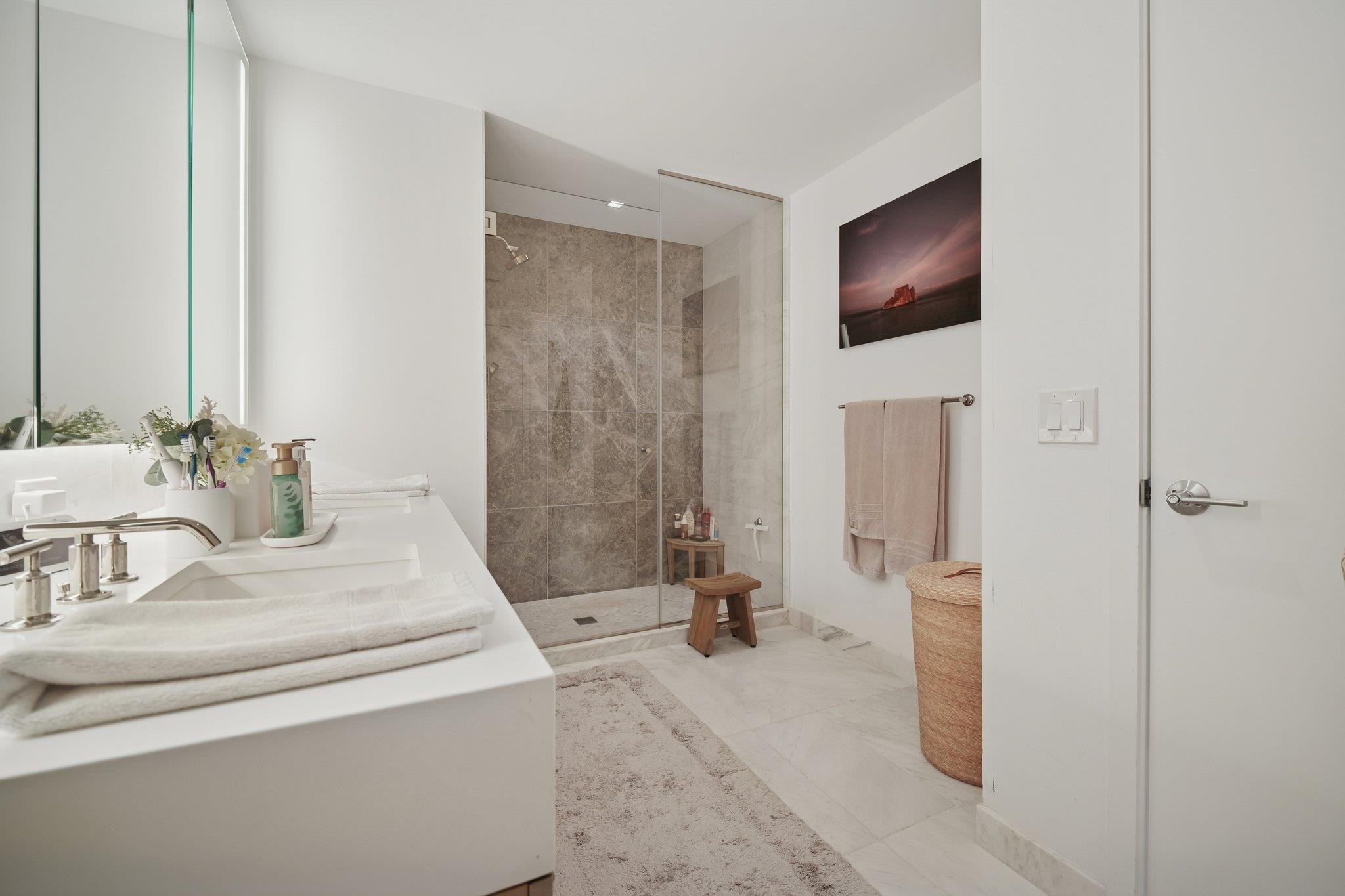 75 PARK LANE SOUTH Unit: 2803