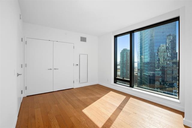 99 HUDSON ST Unit: 2201