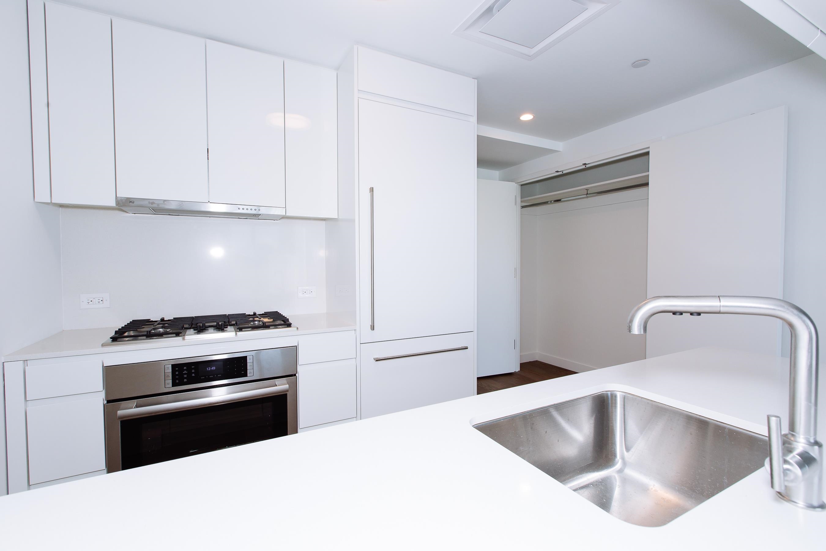 99 HUDSON ST Unit: 2407