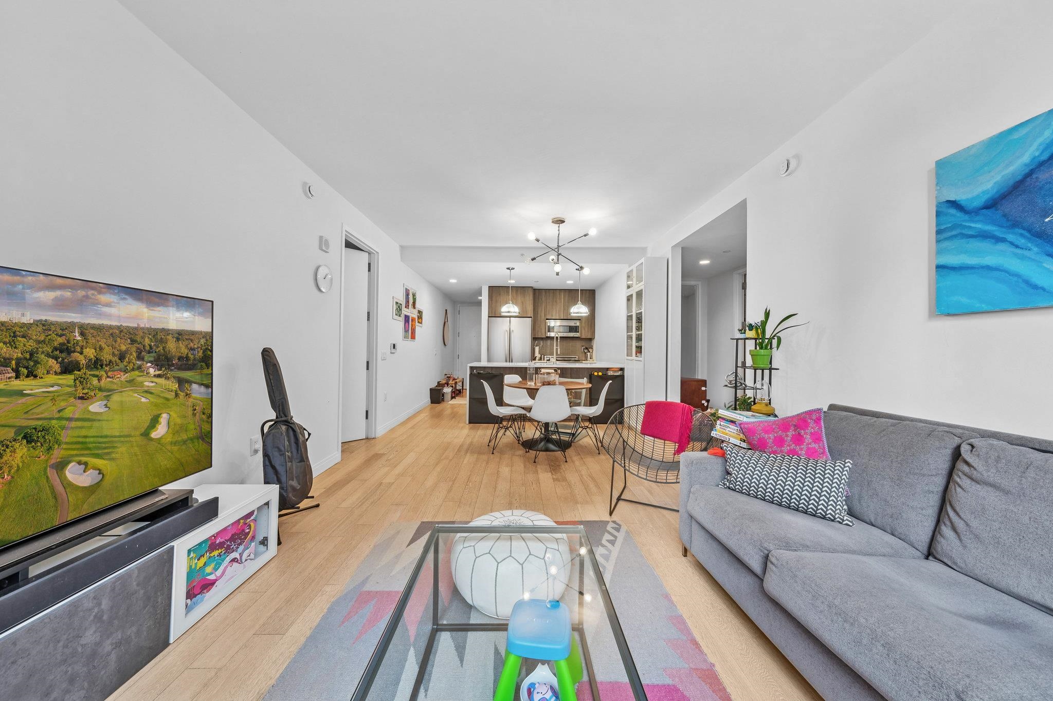 160 1ST ST Unit: 805