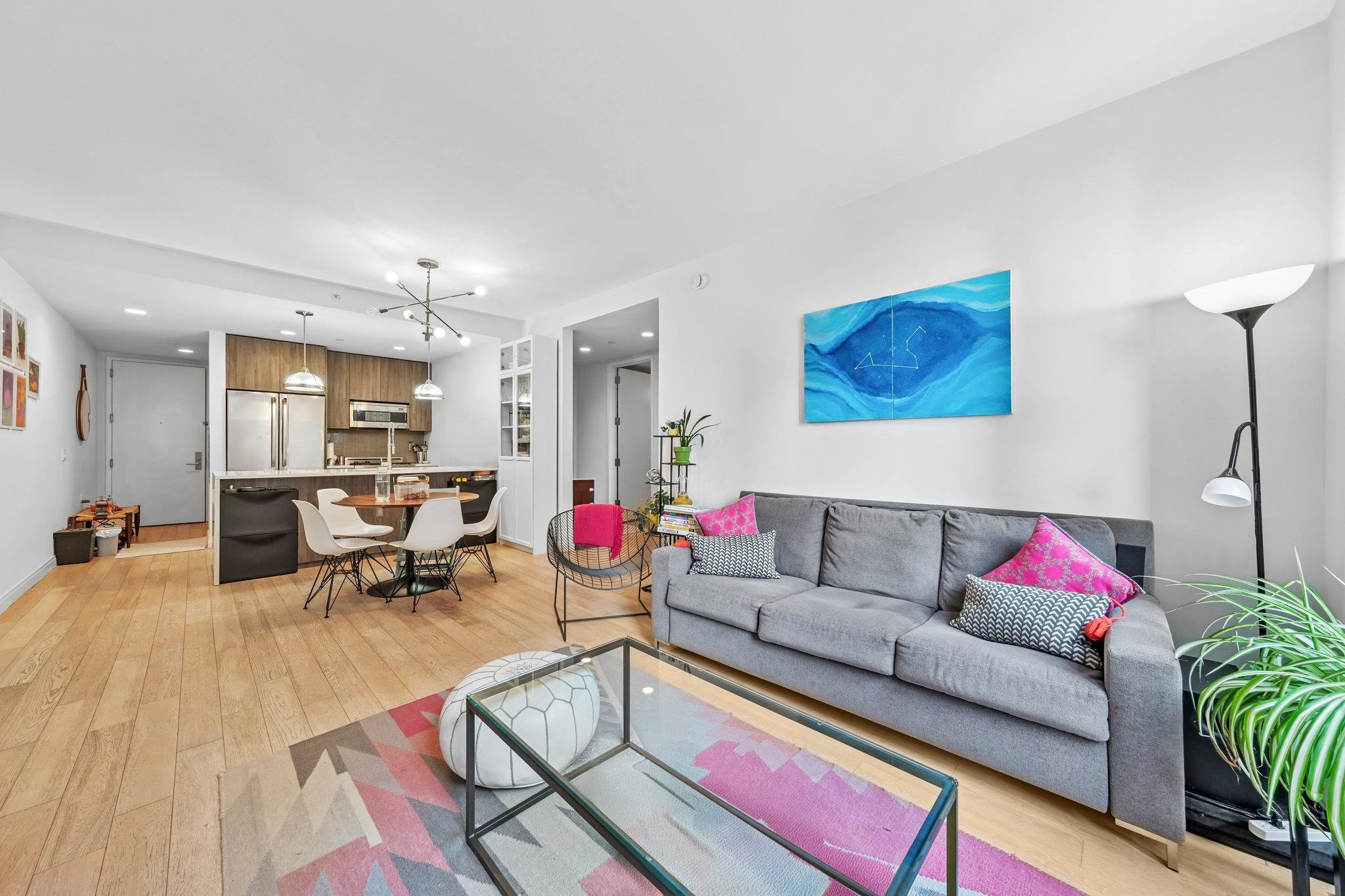 160 1ST ST Unit: 805