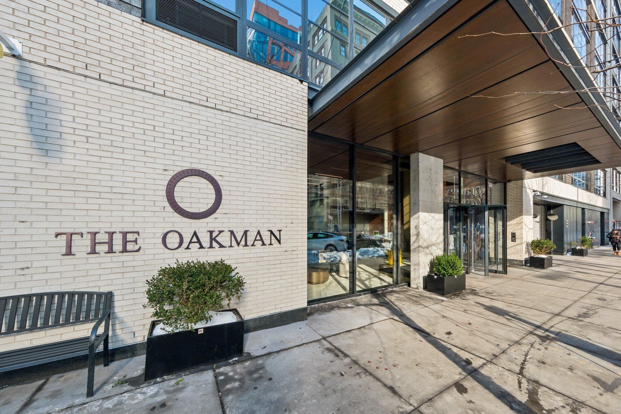 160 1ST ST Unit: 805