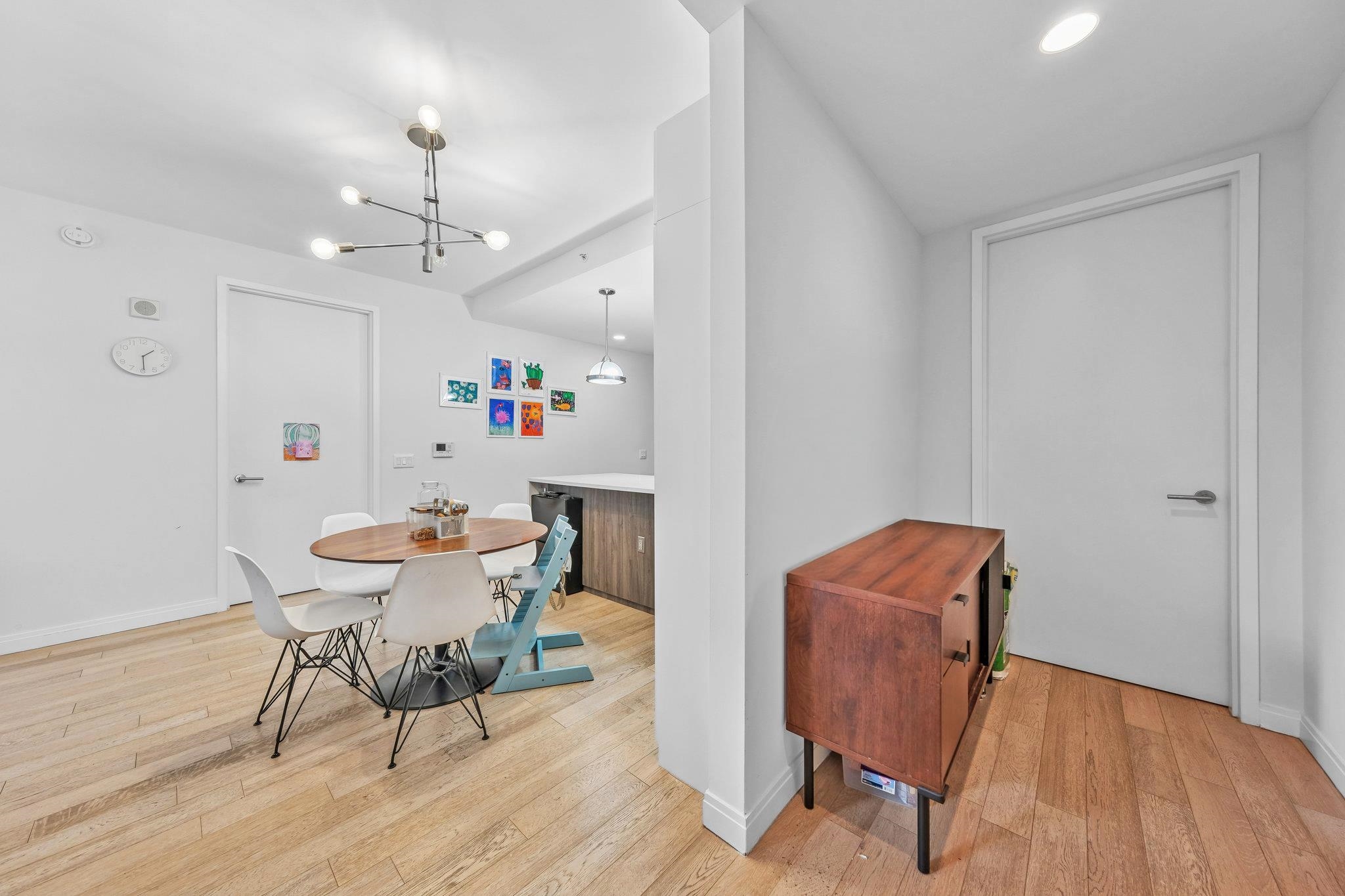 160 1ST ST Unit: 805