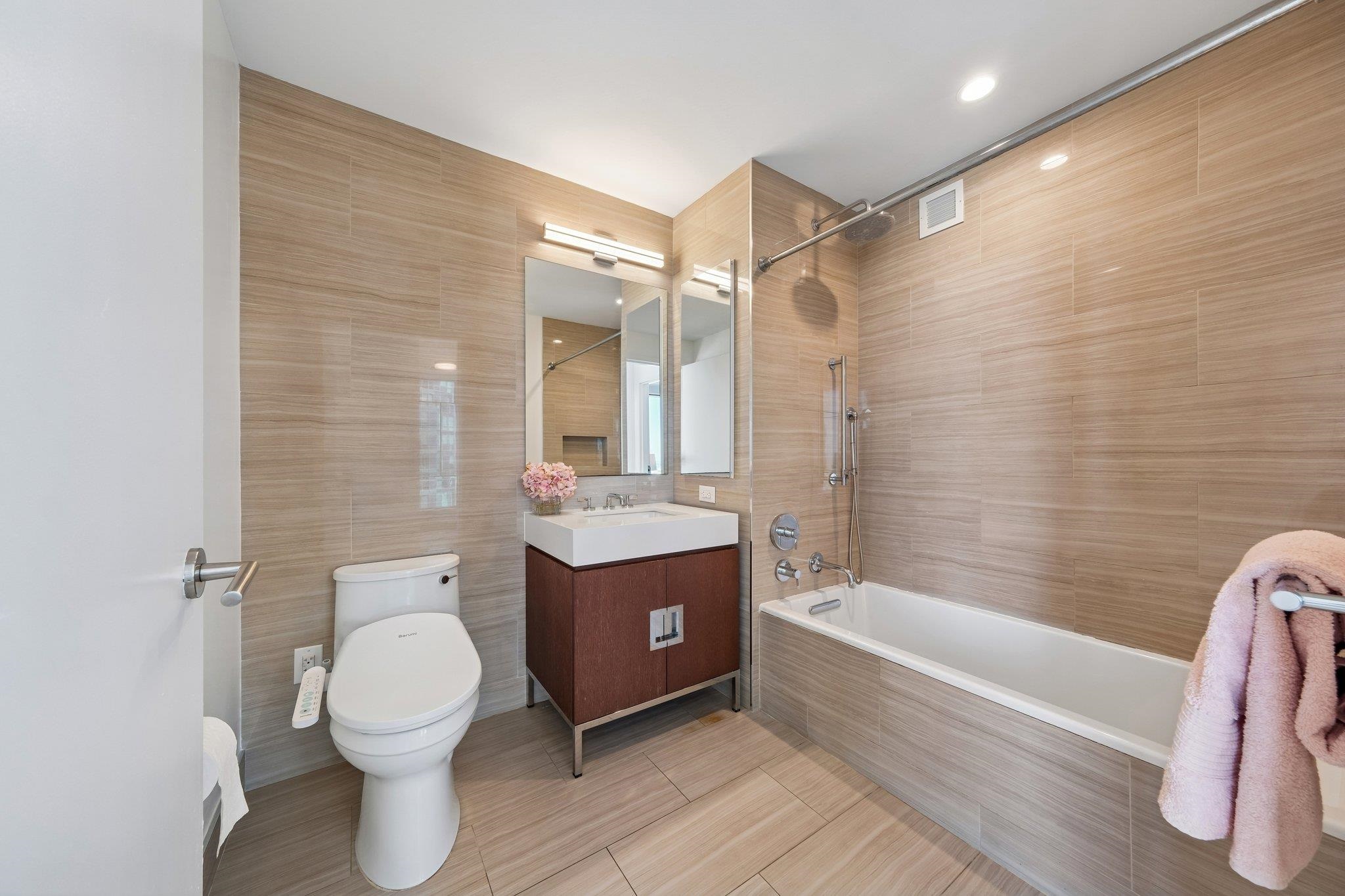 99 HUDSON ST Unit: 3611