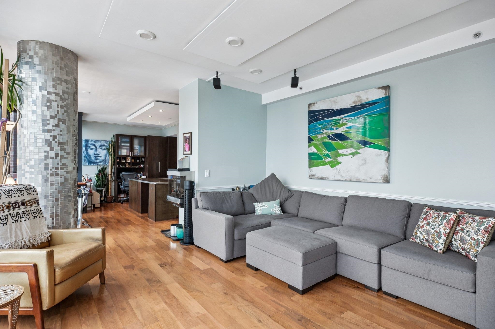 389 WASHINGTON ST Unit: 19F