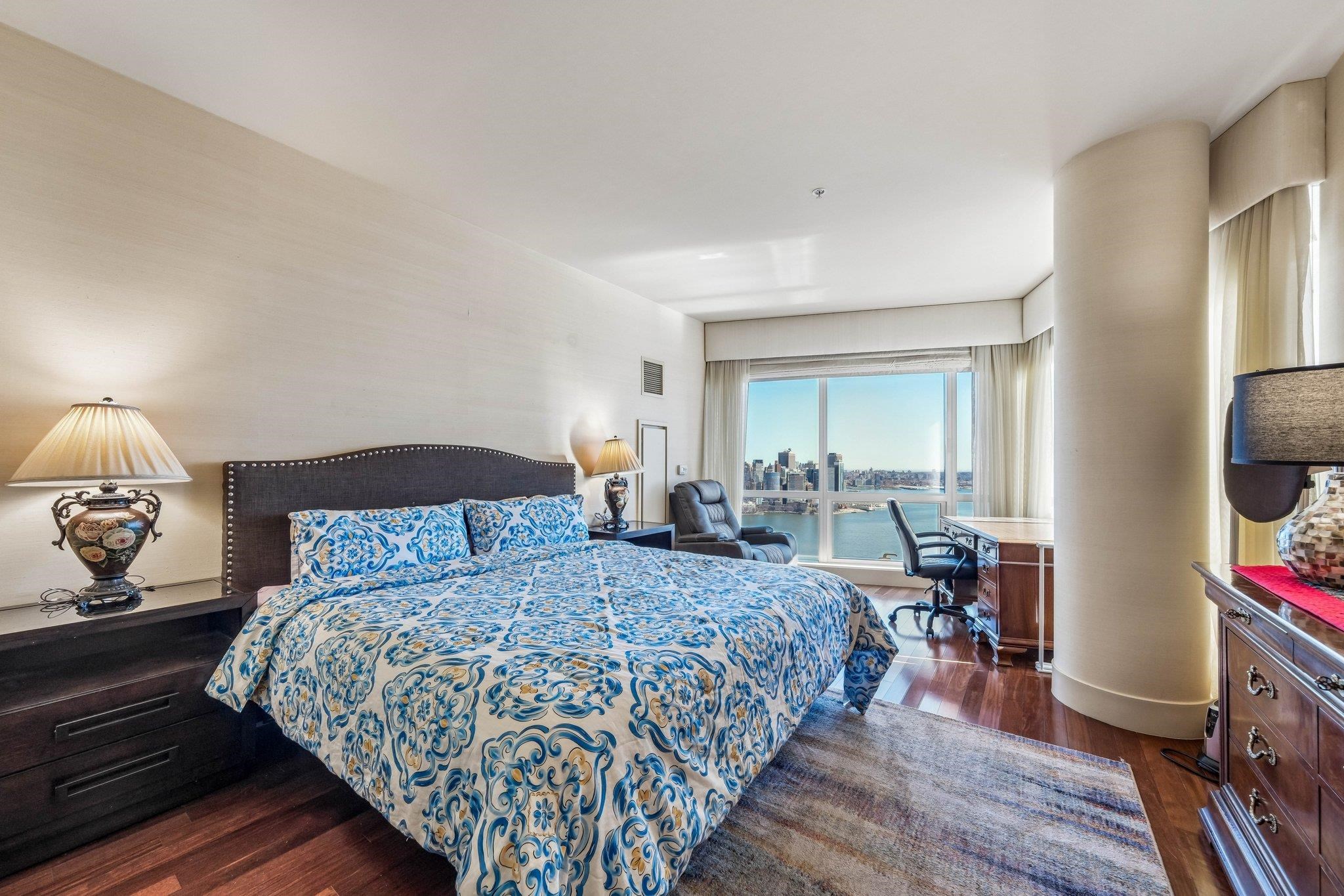 77 HUDSON ST Unit: PH 4805