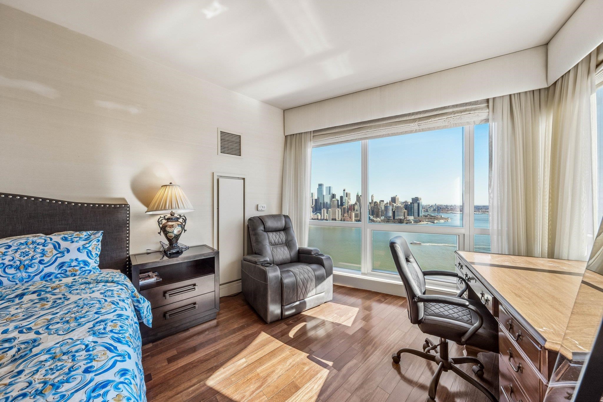 77 HUDSON ST Unit: PH 4805