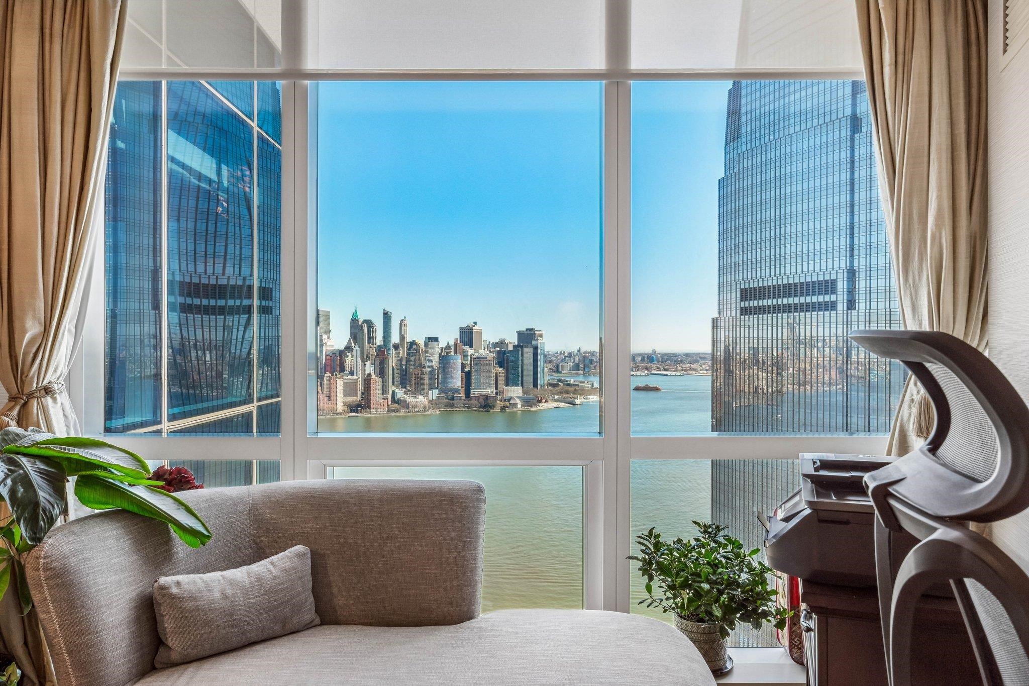 77 HUDSON ST Unit: PH 4805