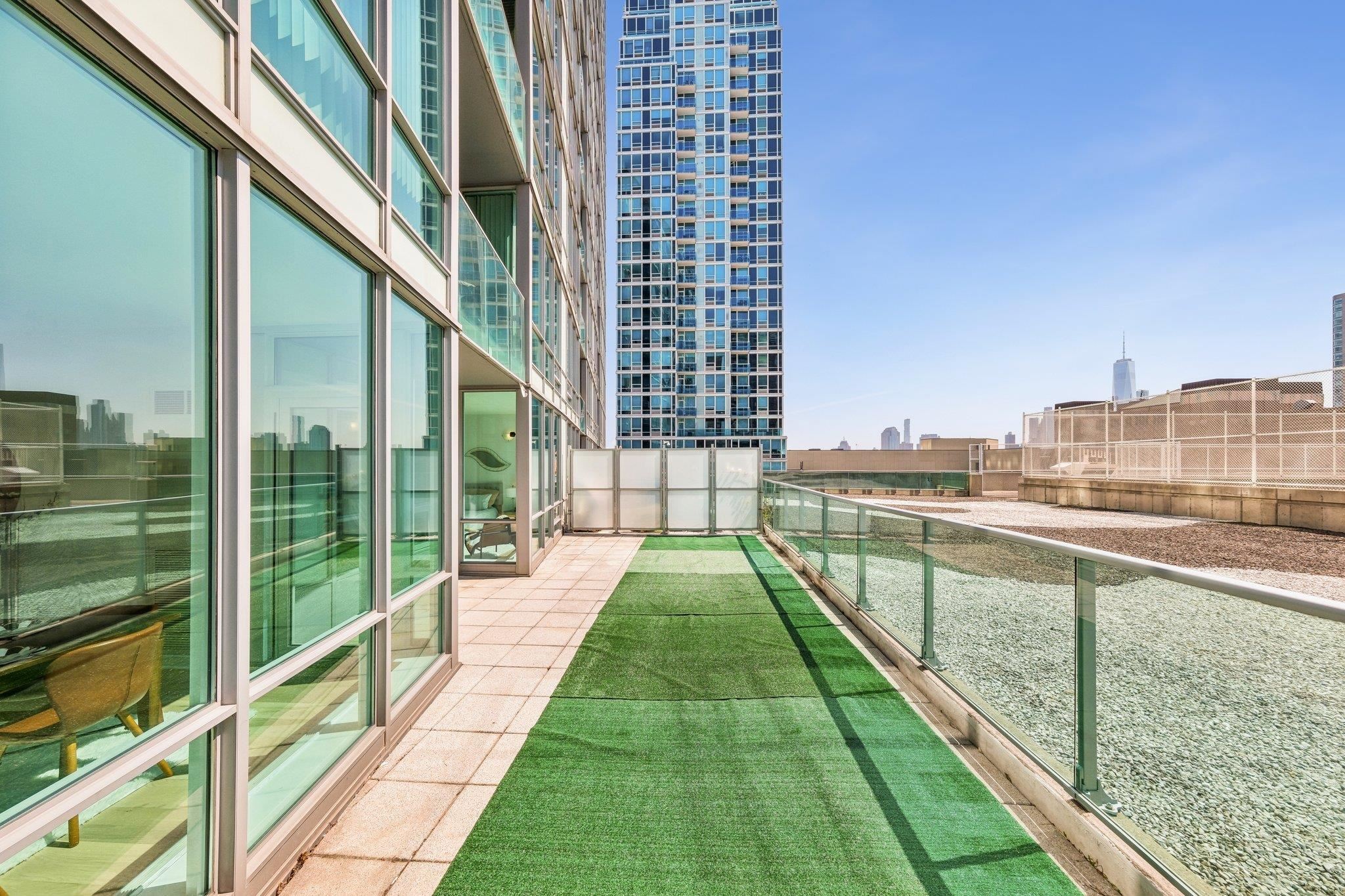 1 SHORE LANE Unit: 911