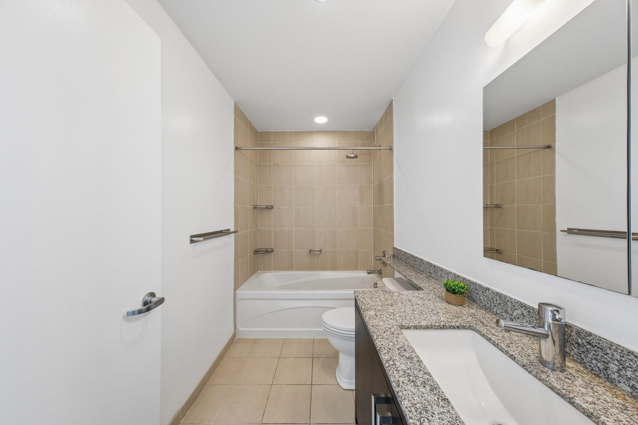 1 SHORE LANE Unit: 911