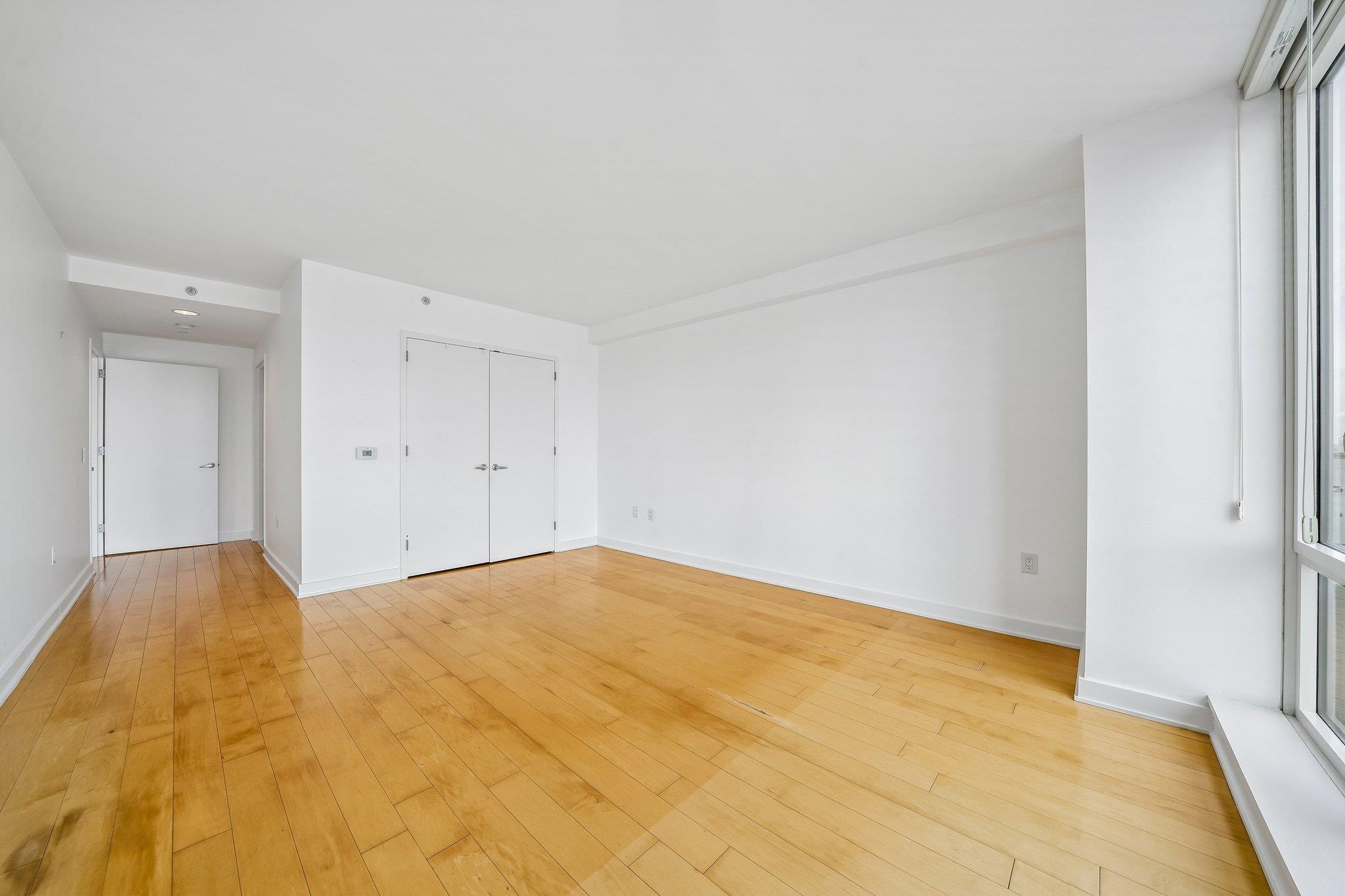 2 2ND ST Unit: 1605