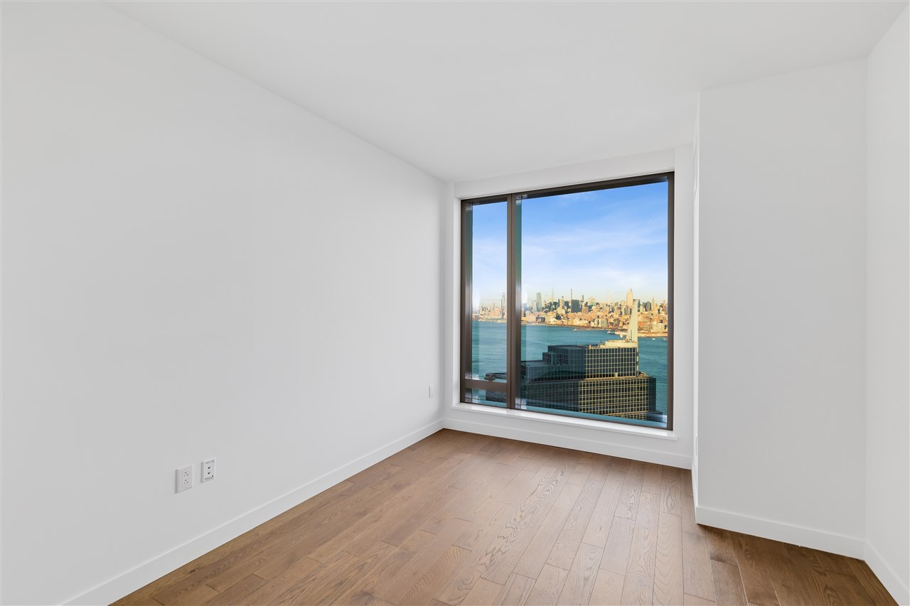 99 HUDSON ST Unit: 4502