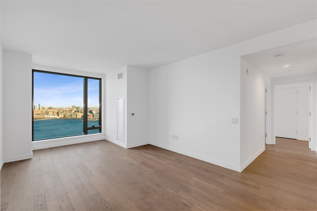 99 HUDSON ST Unit: 4502