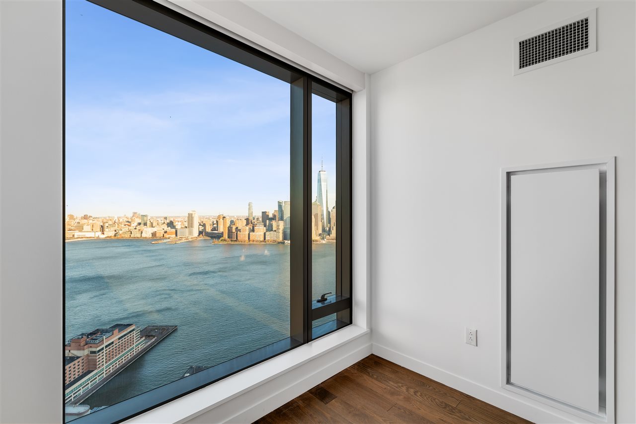 99 HUDSON ST Unit: 4502