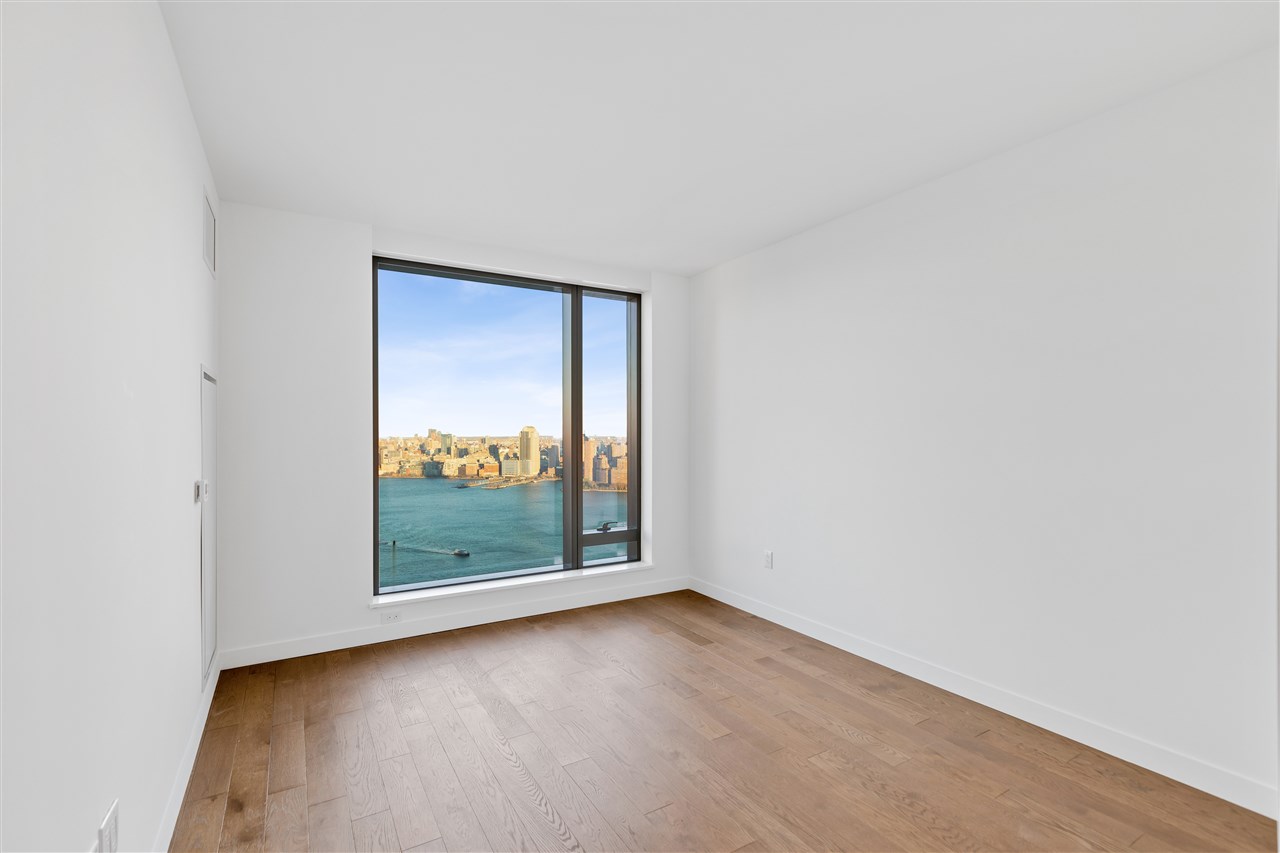 99 HUDSON ST Unit: 4502