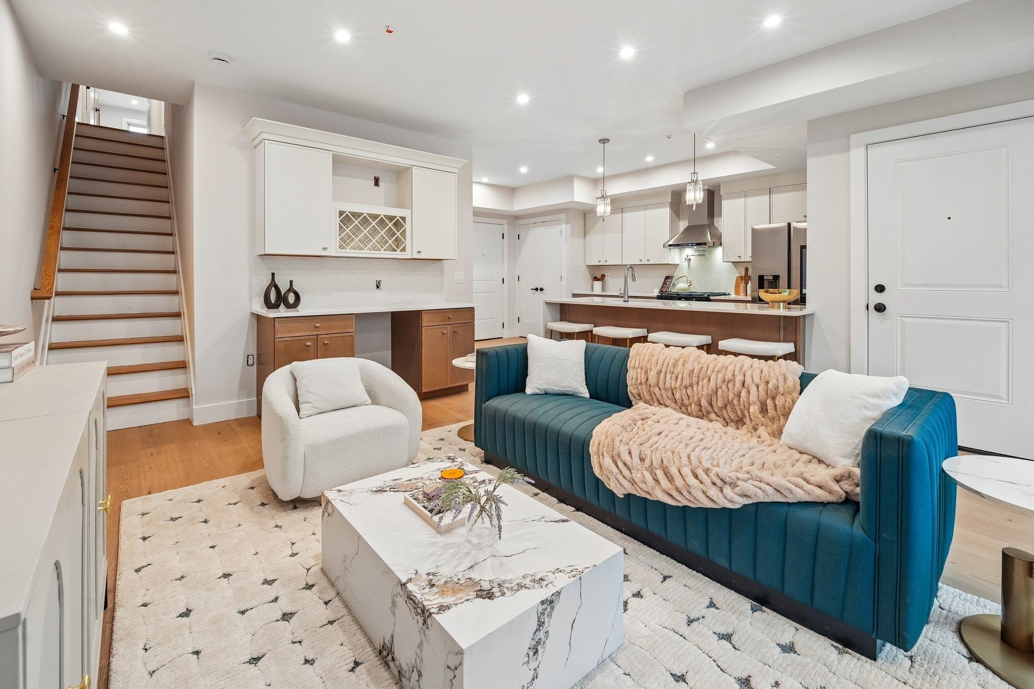 89 BRIGHT ST Unit: 3