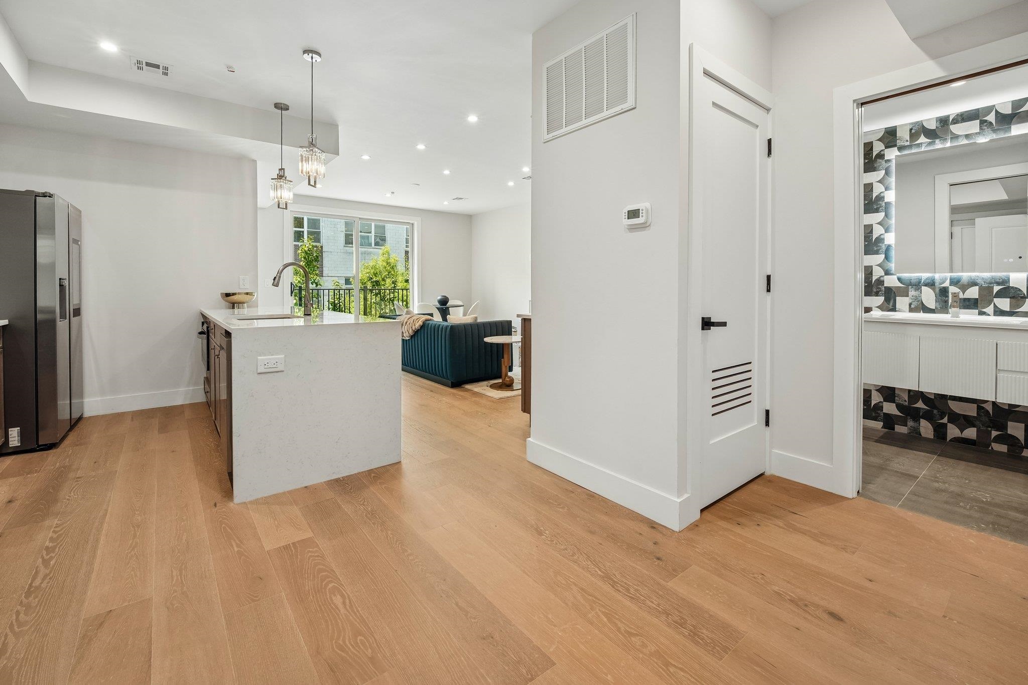 89 BRIGHT ST Unit: 3