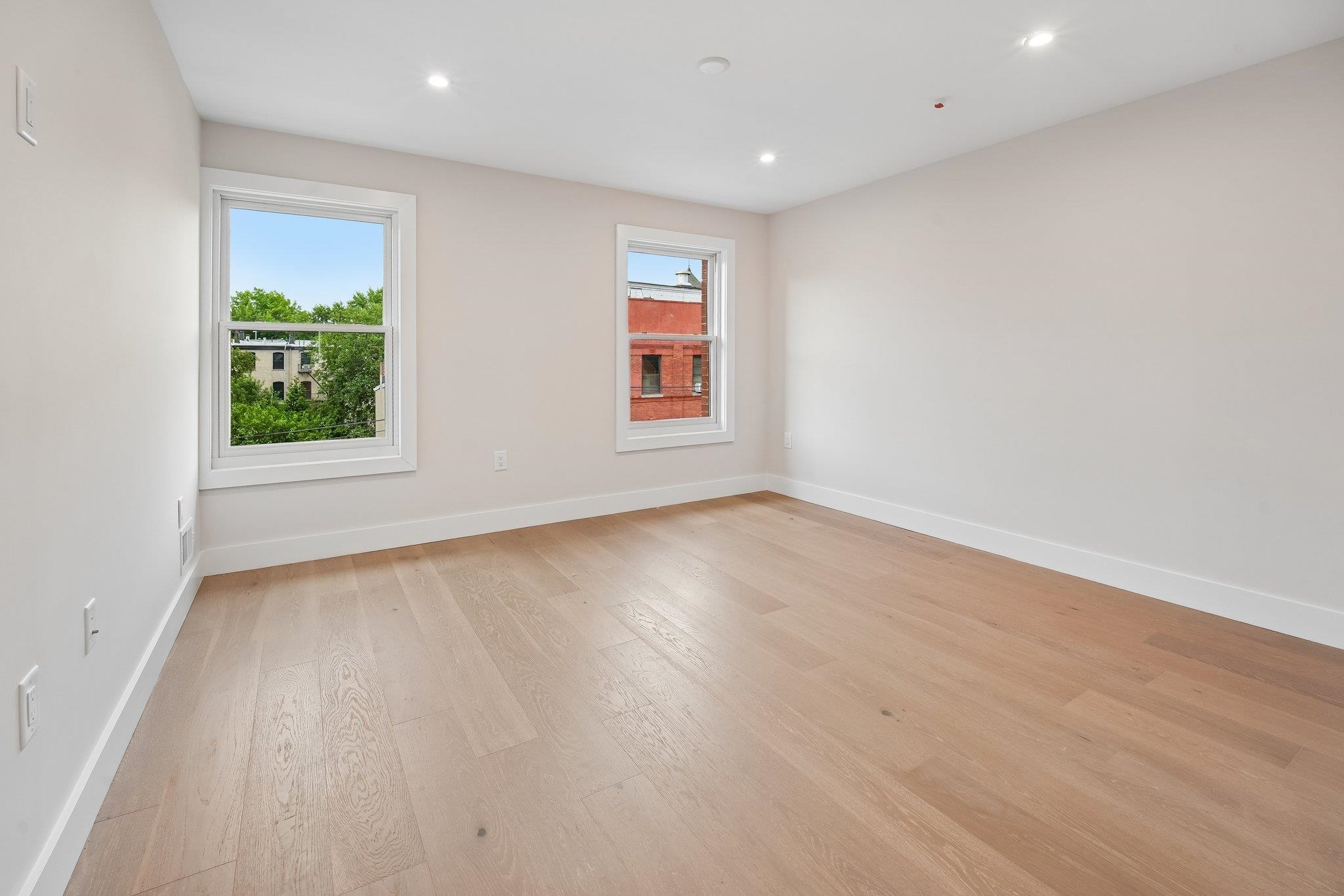 89 BRIGHT ST Unit: 3