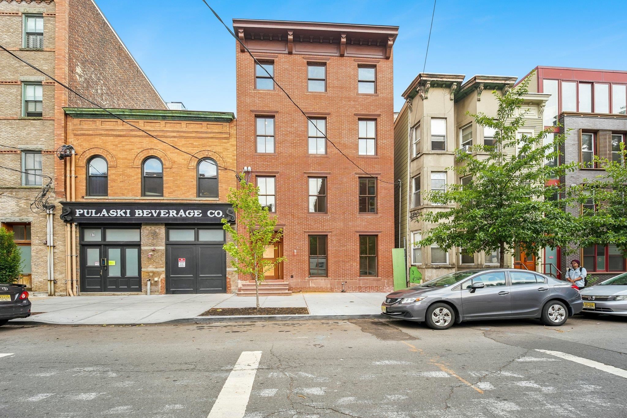 89 BRIGHT ST Unit: 2