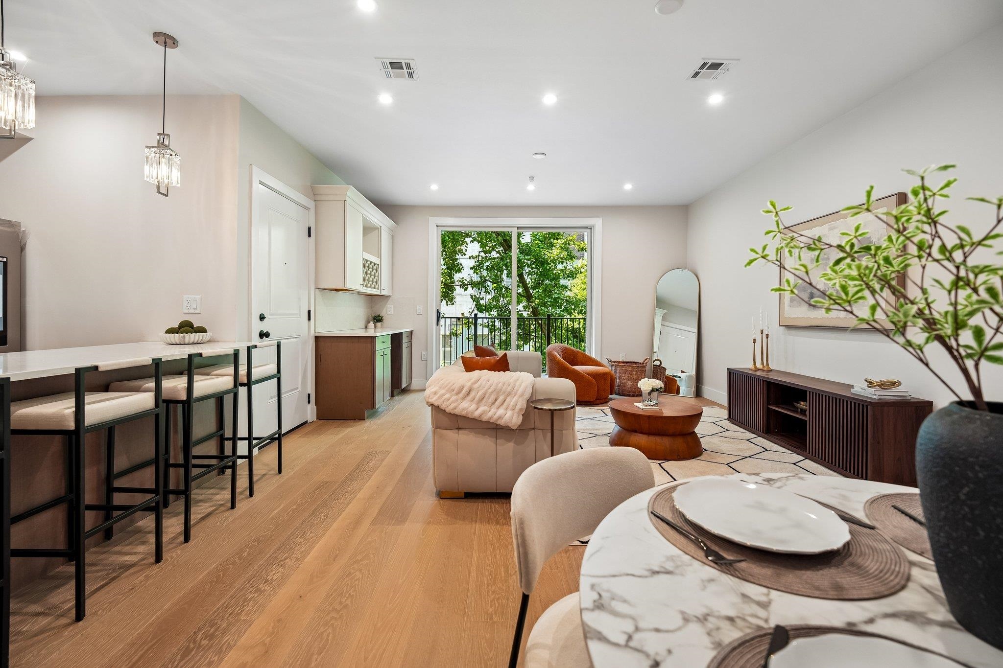89 BRIGHT ST Unit: 2