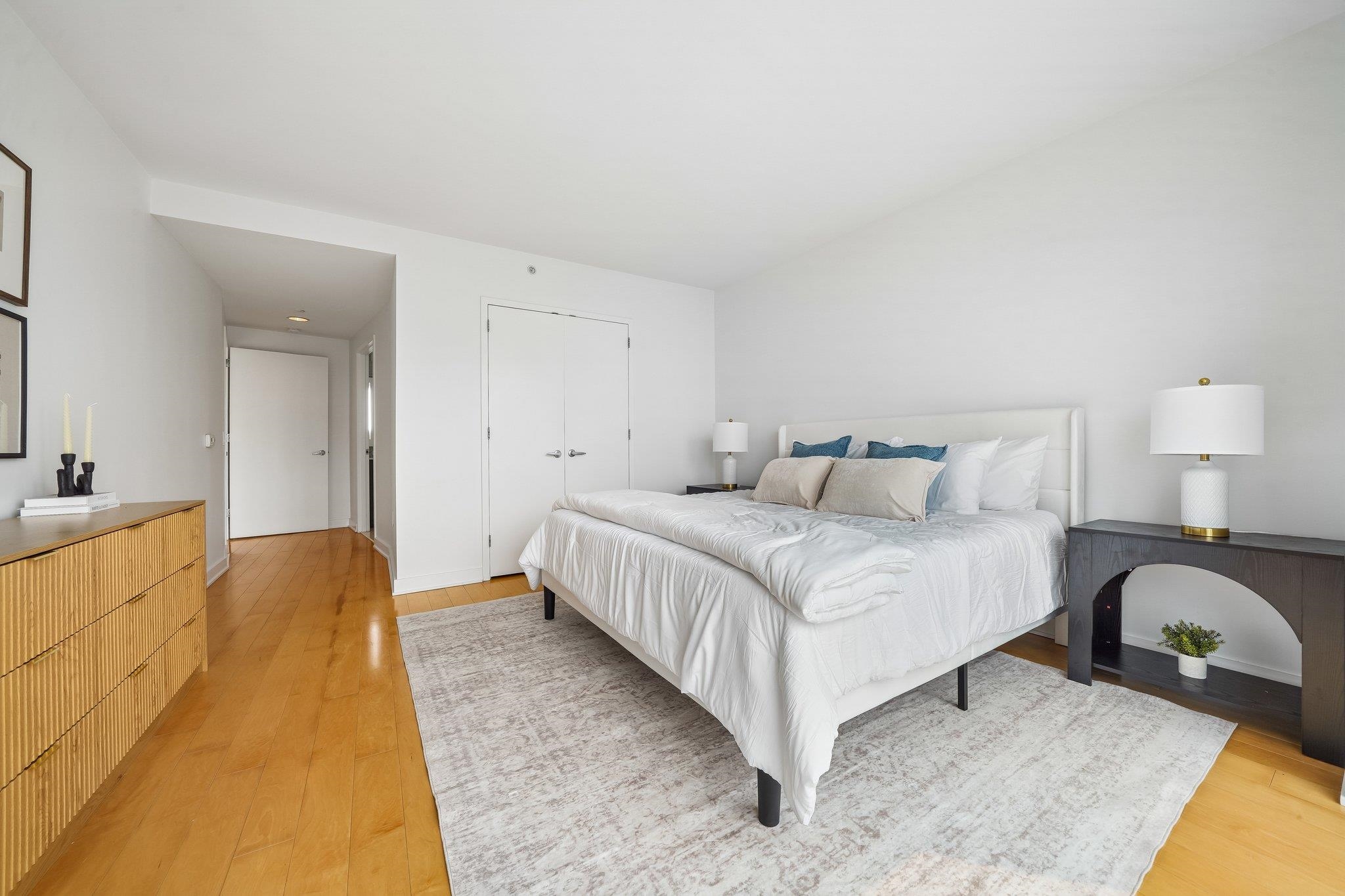 2 2ND ST Unit: 2101
