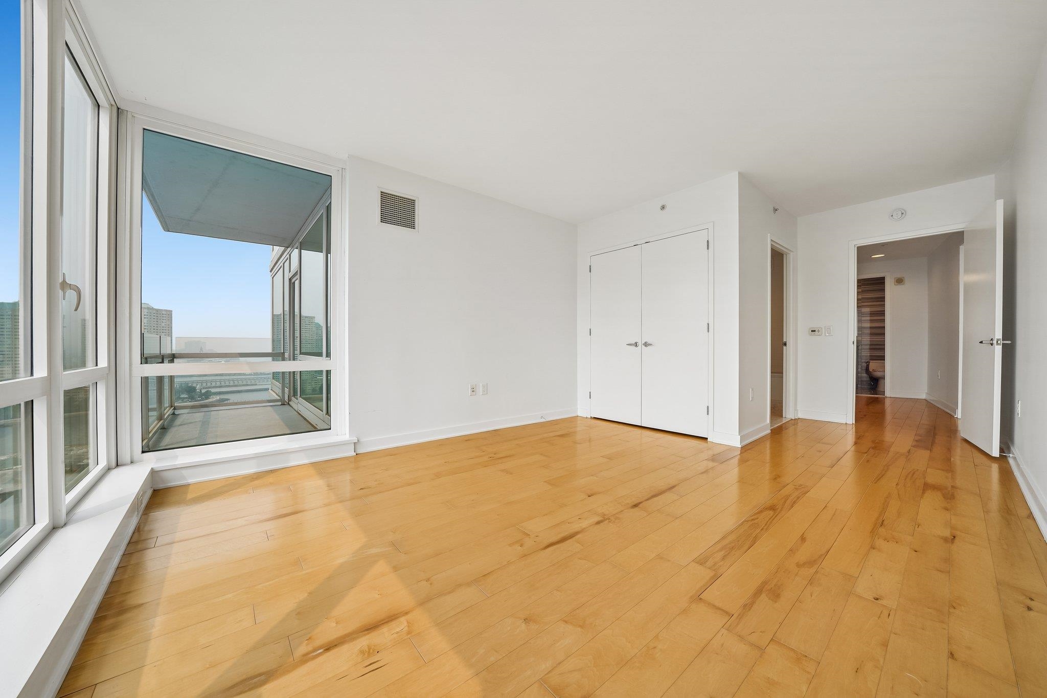 2 2ND ST Unit: 2101