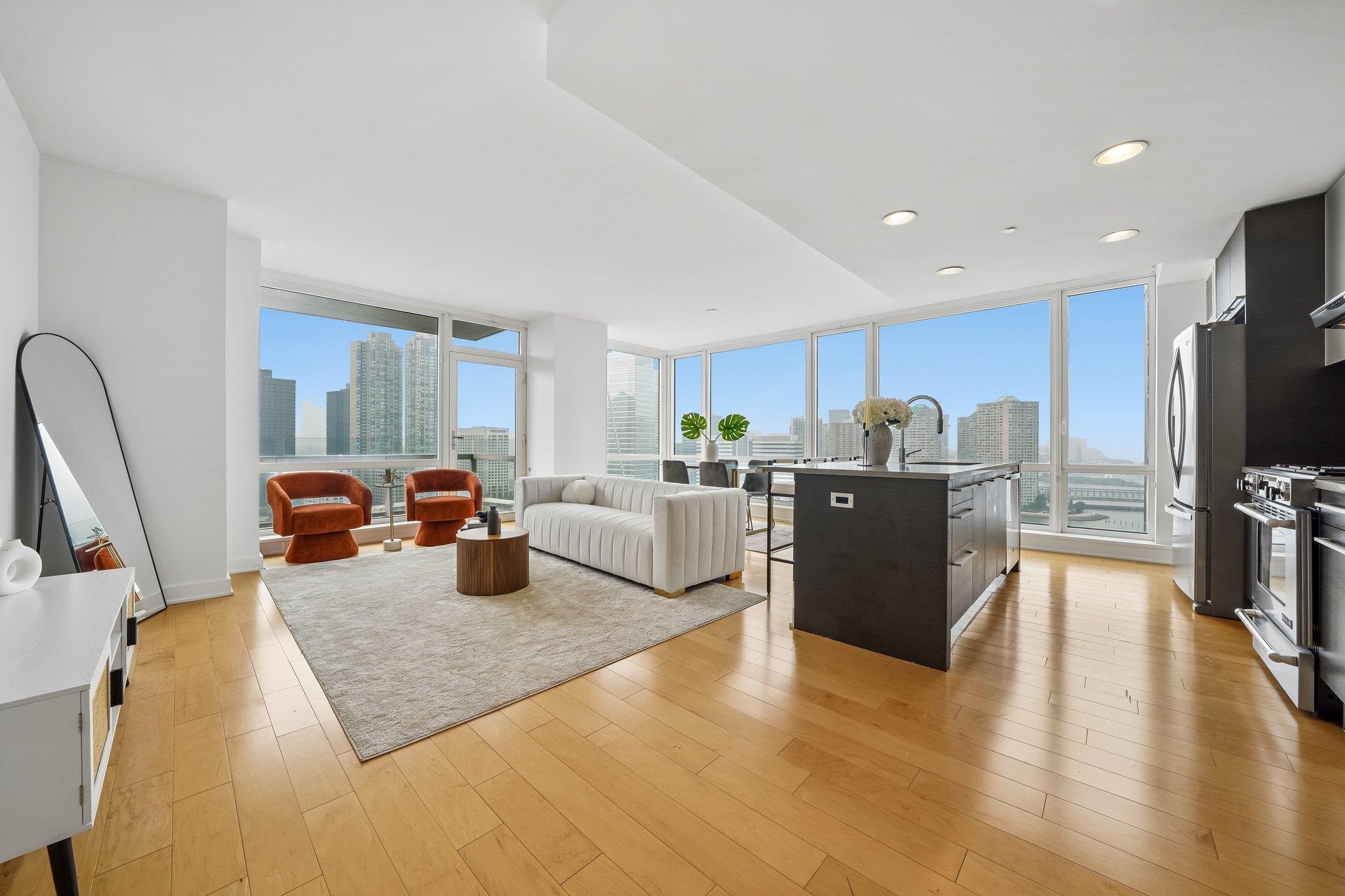 2 2ND ST Unit: 2101