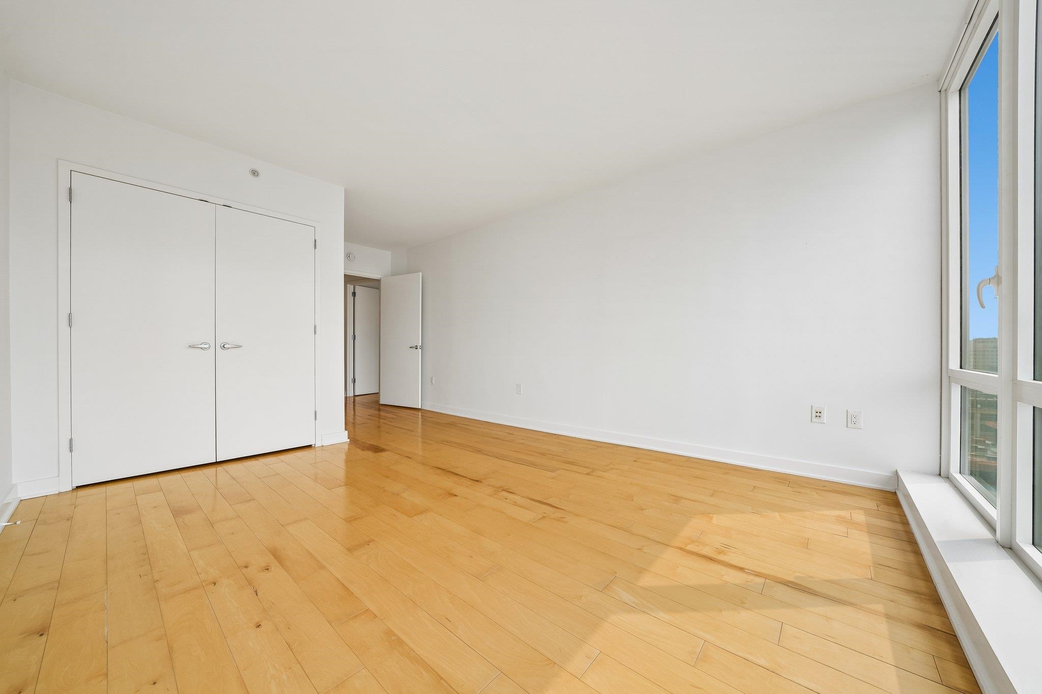 2 2ND ST Unit: 2101