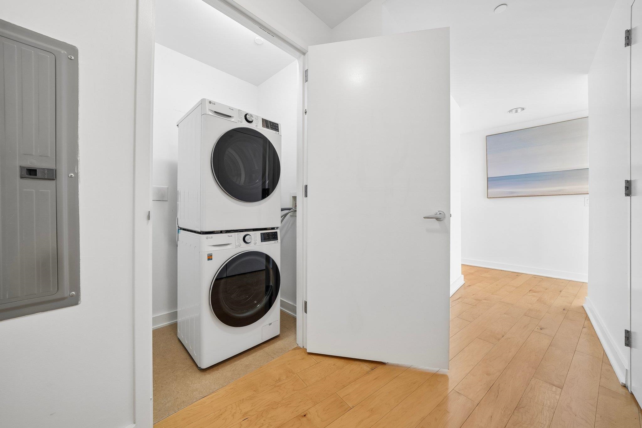 2 2ND ST Unit: 2101