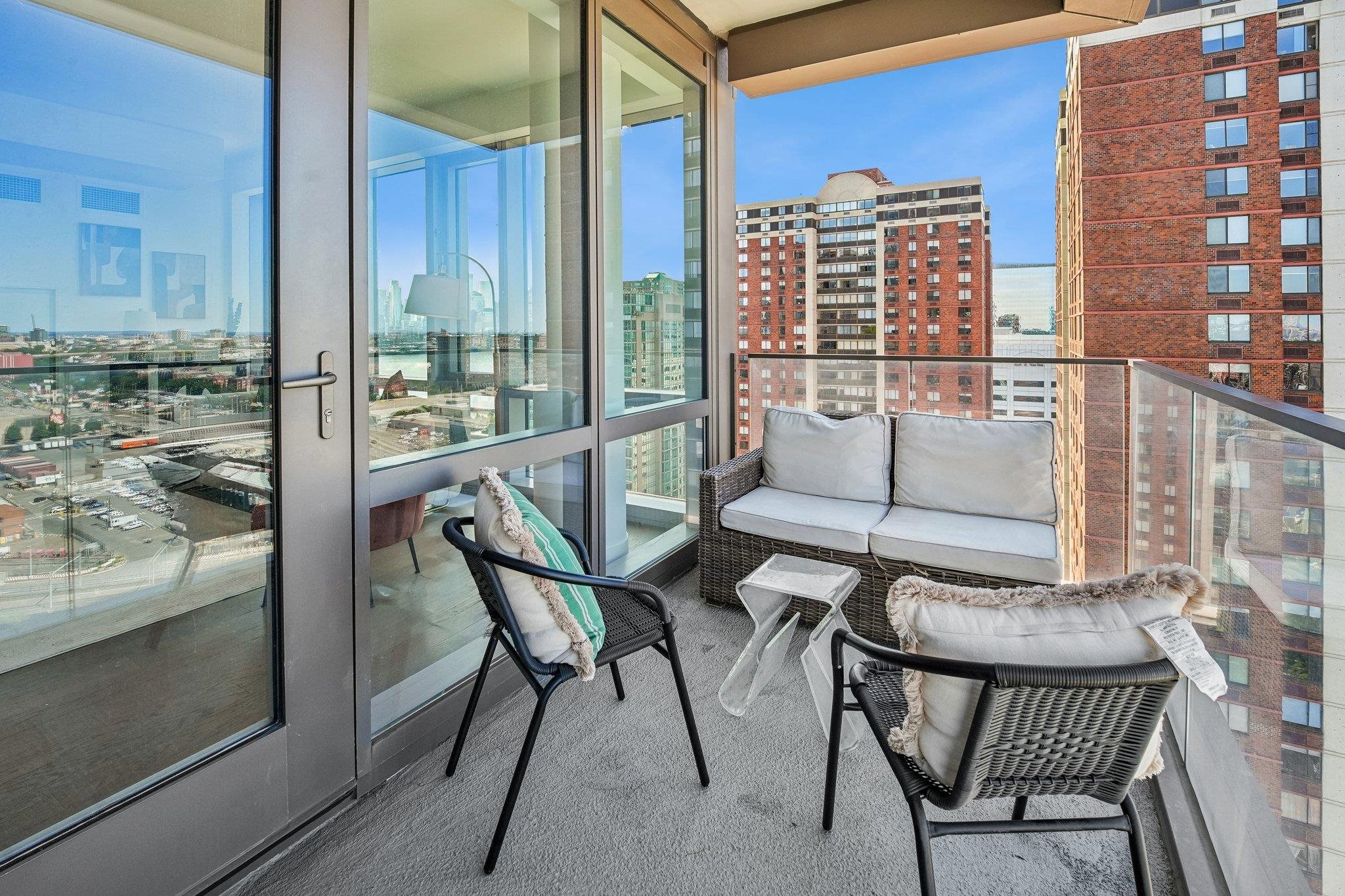 75 PARK LANE SOUTH Unit: 2107