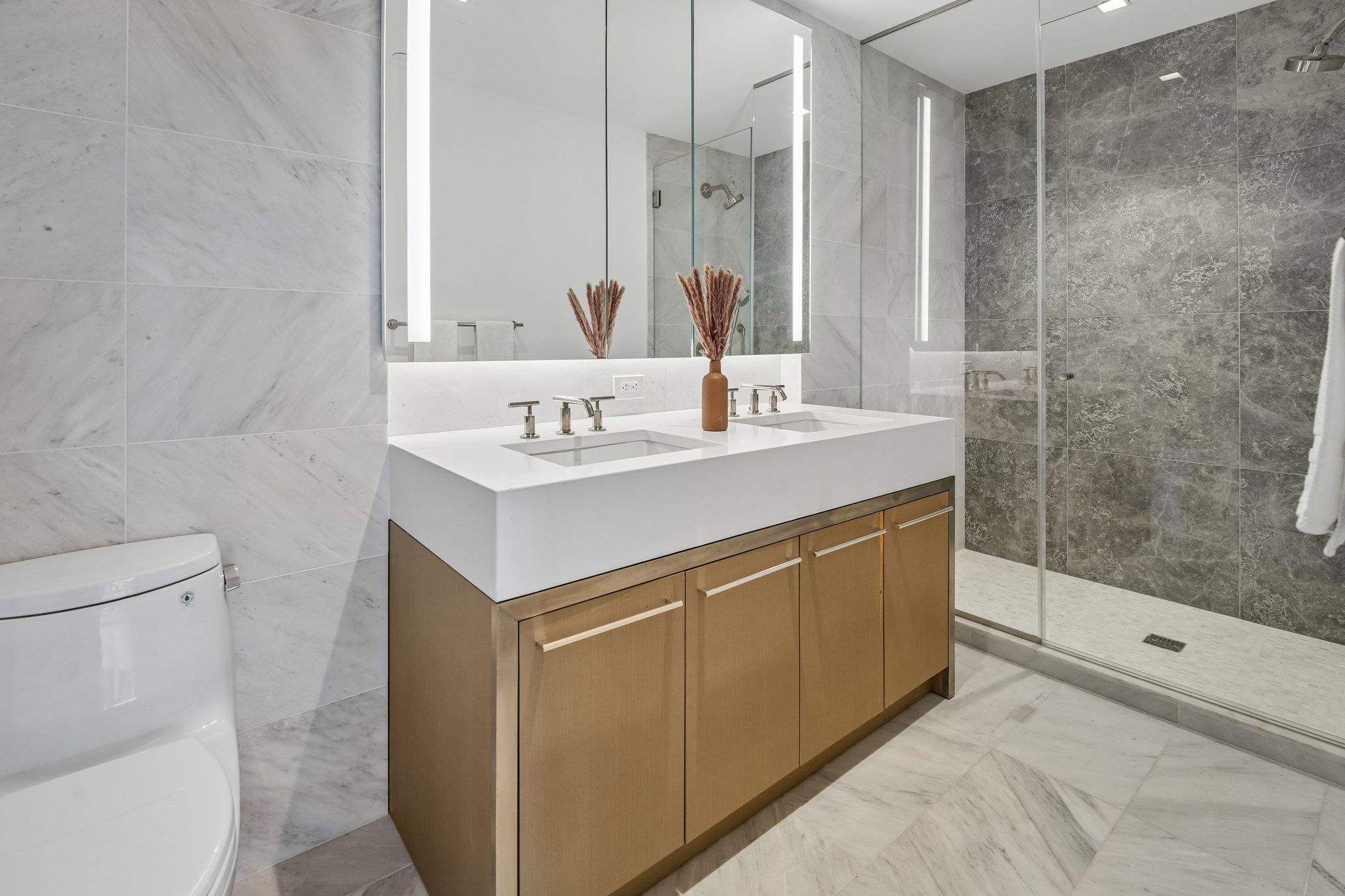75 PARK LANE SOUTH Unit: 2107