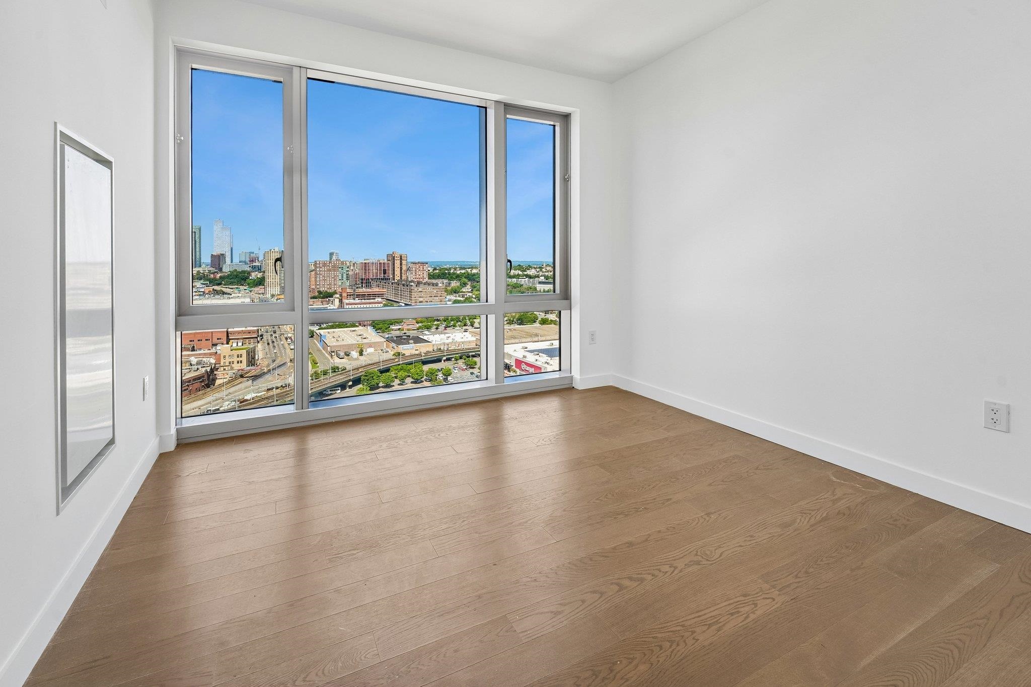 75 PARK LANE SOUTH Unit: 2107