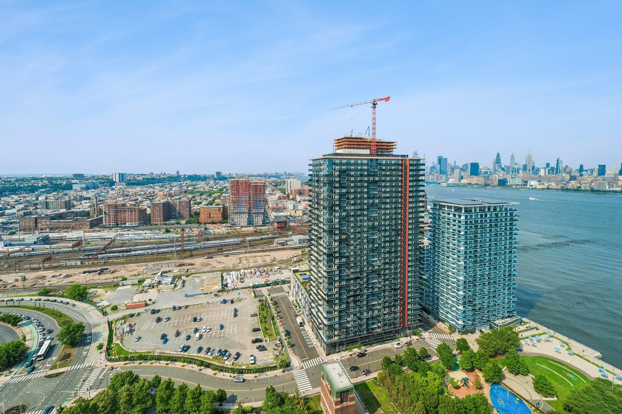 75 PARK LANE SOUTH Unit: 3202