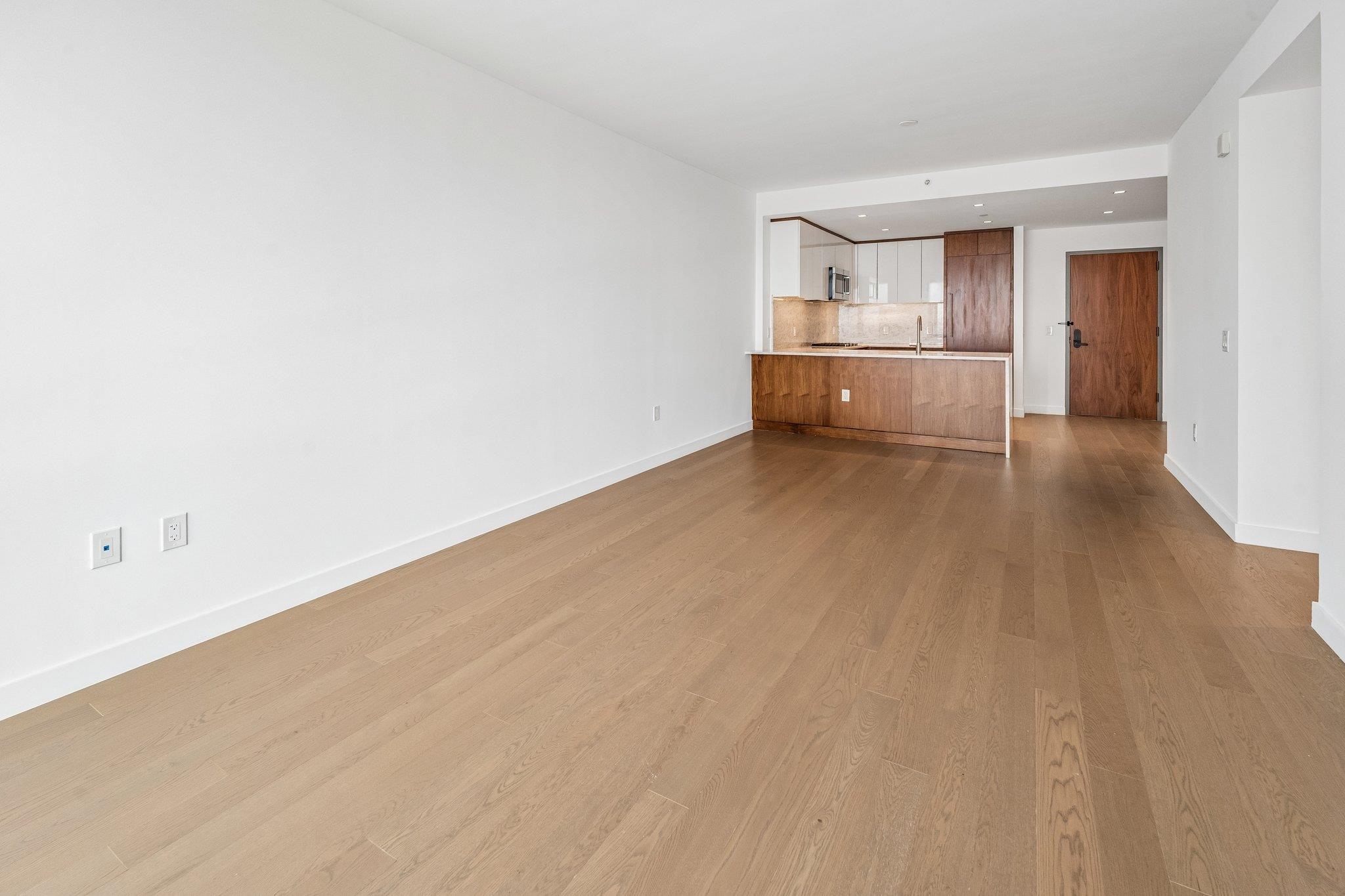 75 PARK LANE SOUTH Unit: 3202