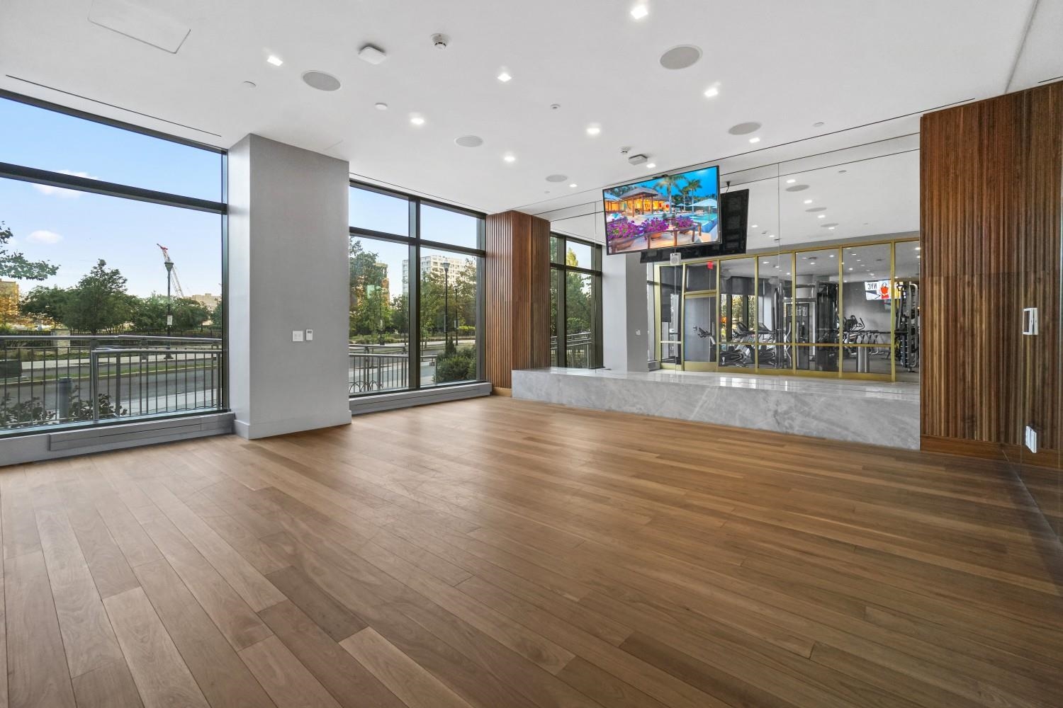 75 PARK LANE SOUTH Unit: 3202