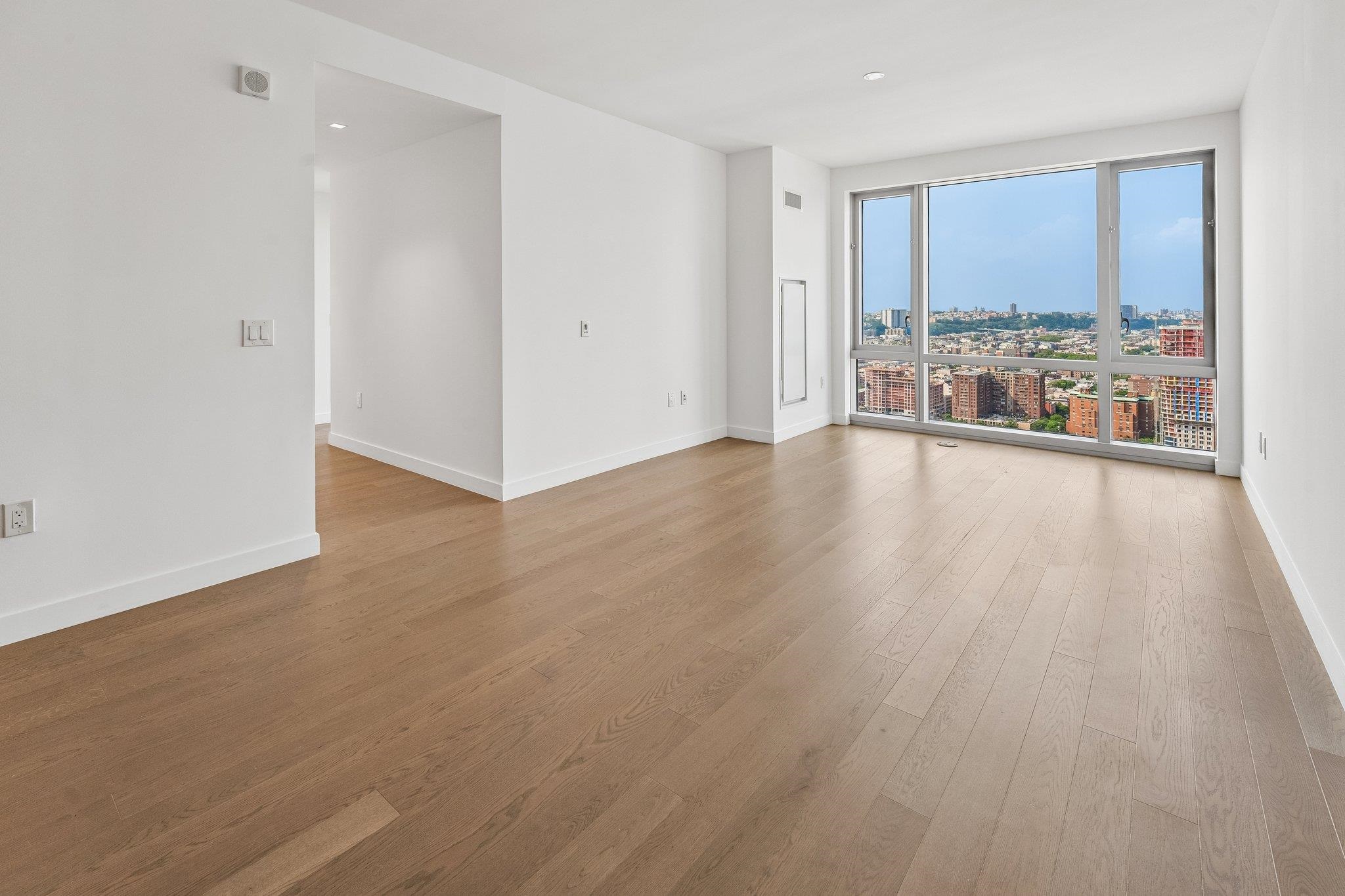 75 PARK LANE SOUTH Unit: 3202