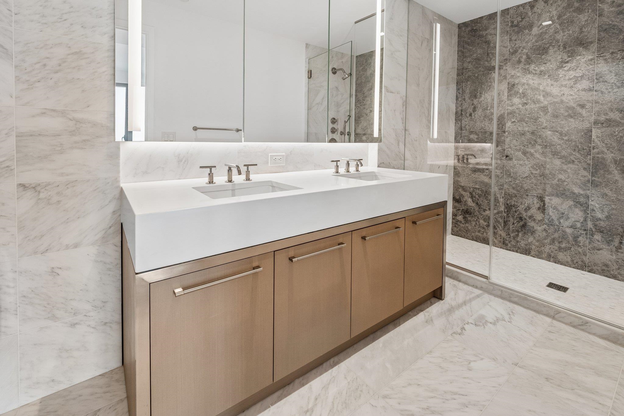 75 PARK LANE SOUTH Unit: 3202