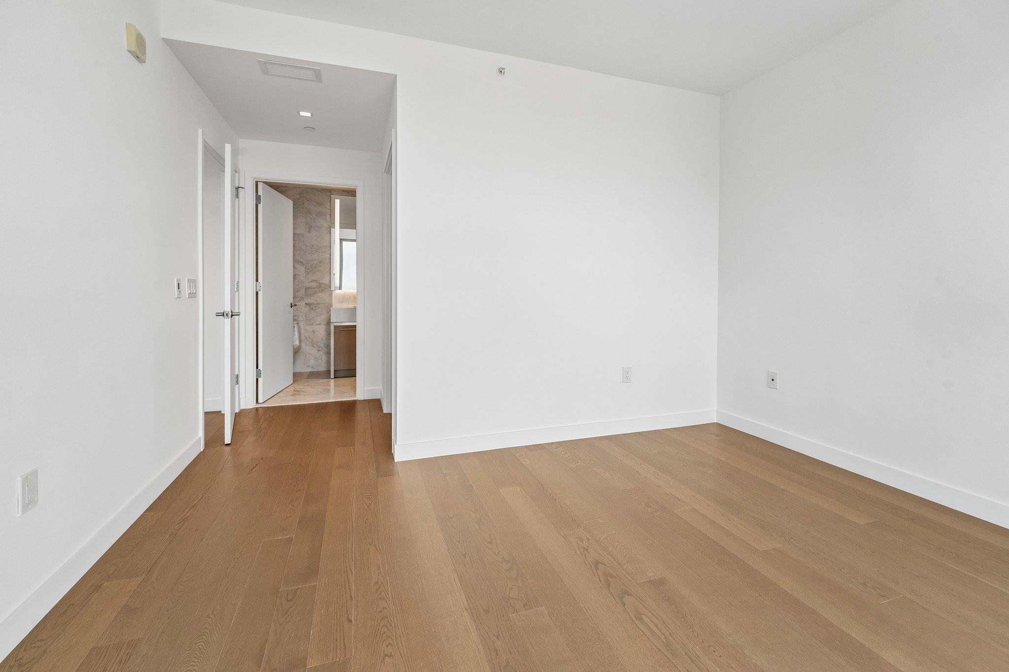 75 PARK LANE SOUTH Unit: 3202