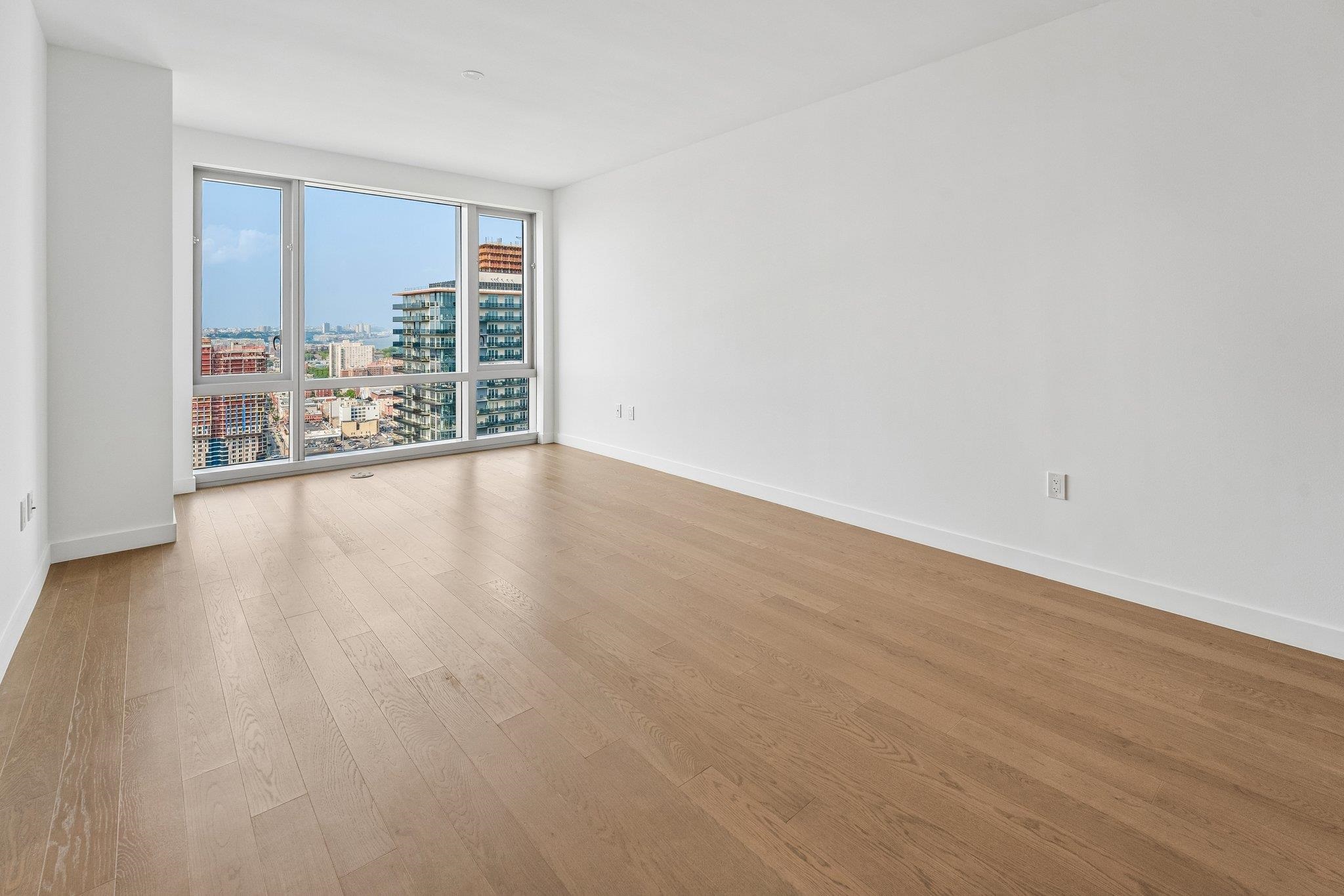 75 PARK LANE SOUTH Unit: 3202